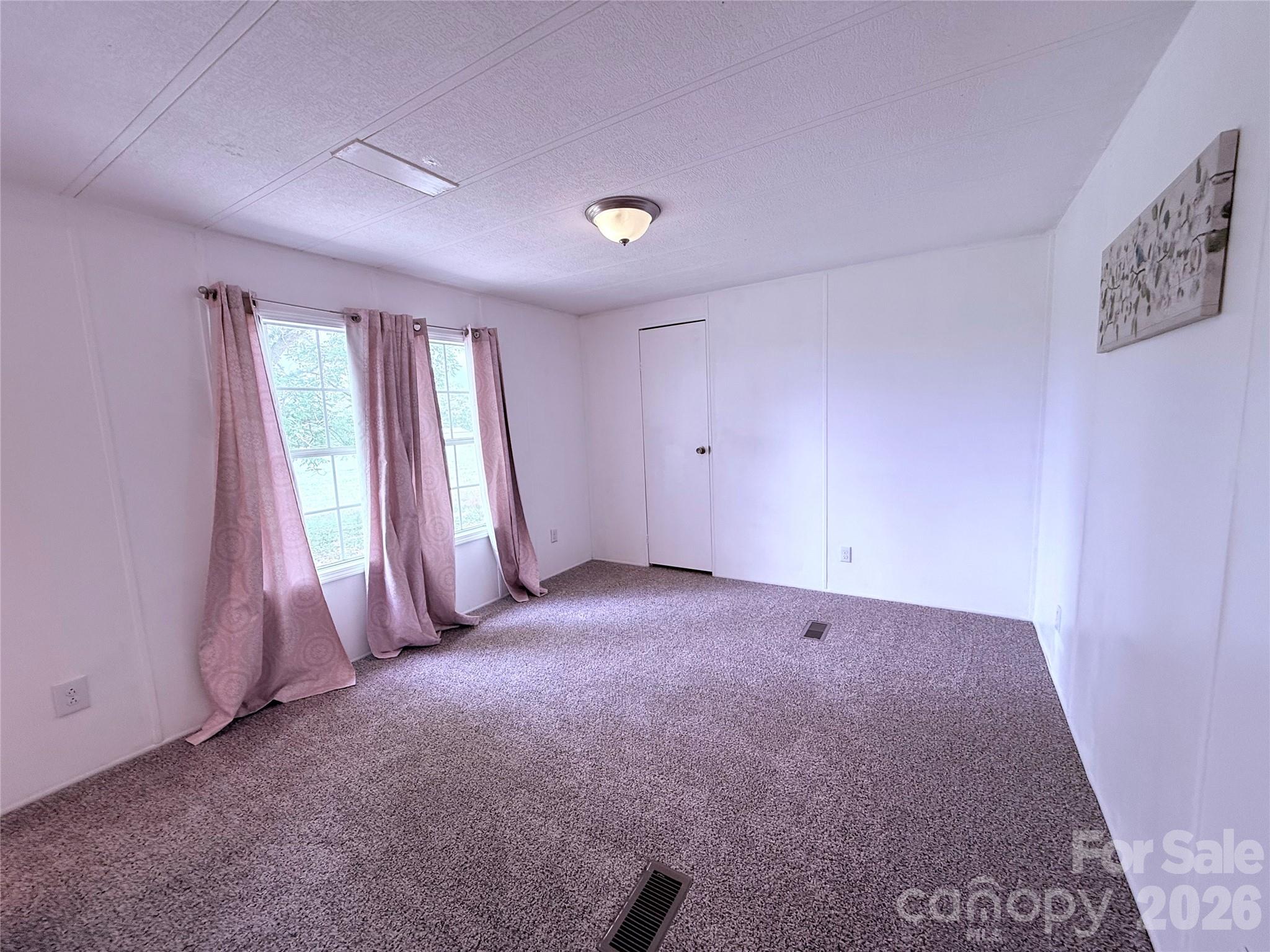 33 Honeysuckle Lane — Taylorsville