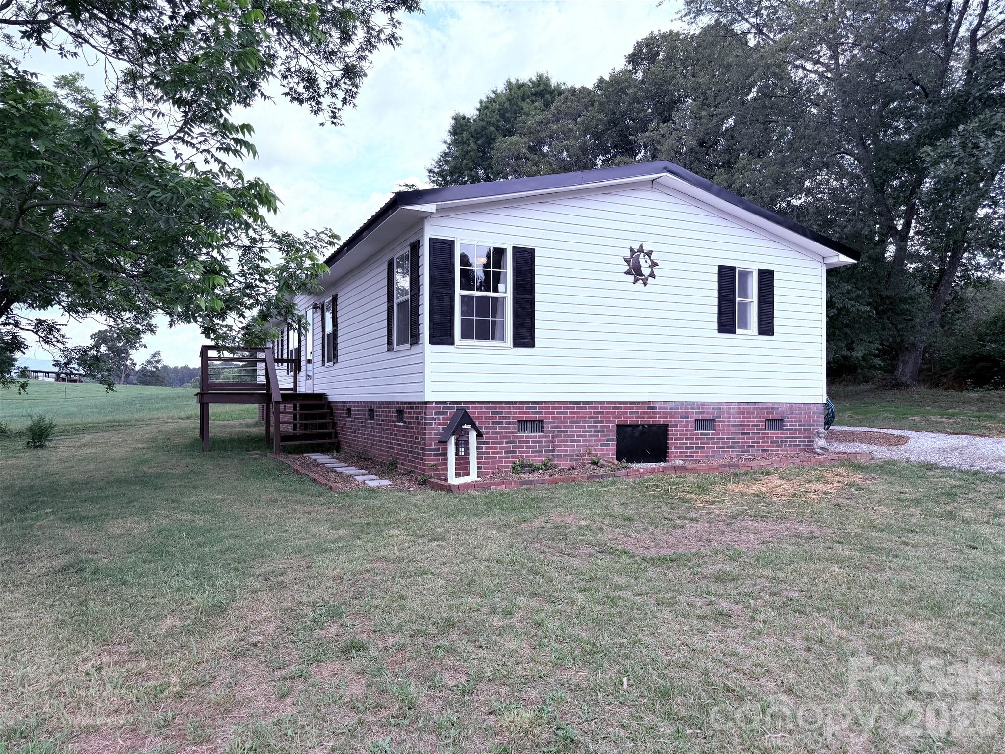 33 Honeysuckle Lane — Taylorsville