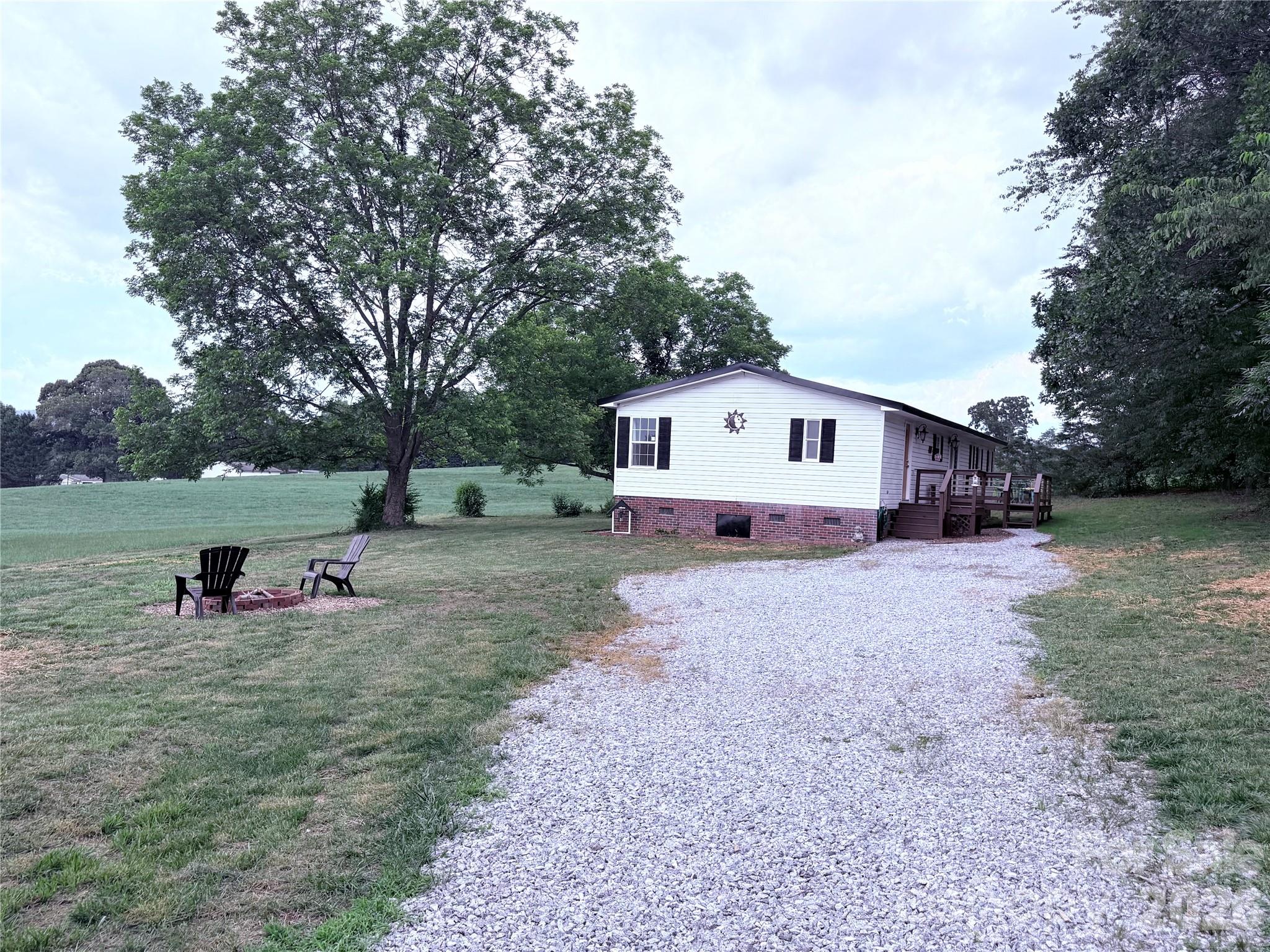 33 Honeysuckle Lane — Taylorsville