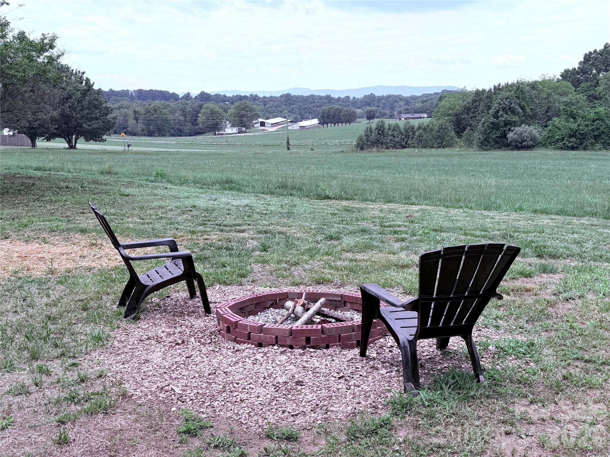 33 Honeysuckle Lane — Taylorsville