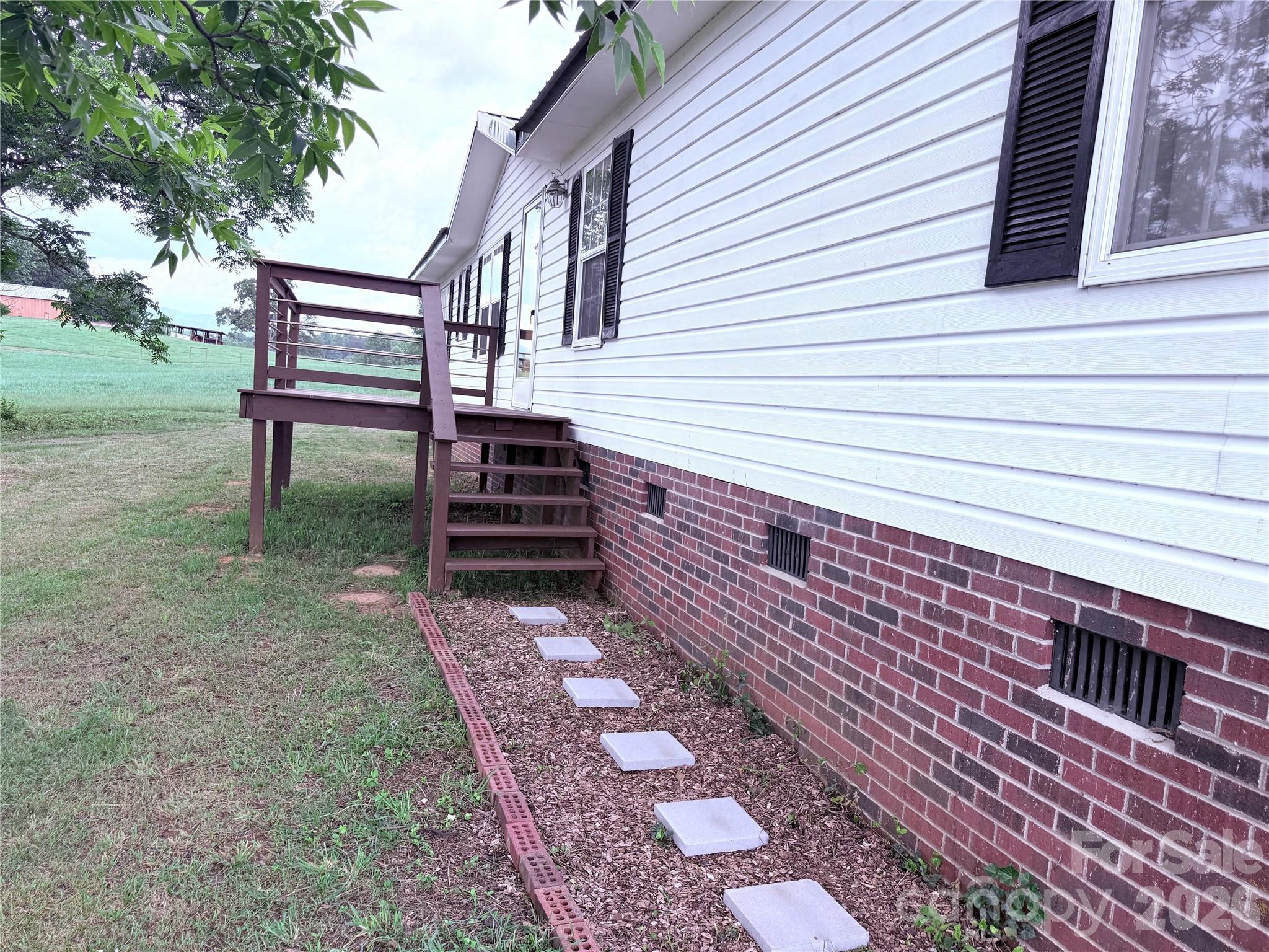 33 Honeysuckle Lane — Taylorsville