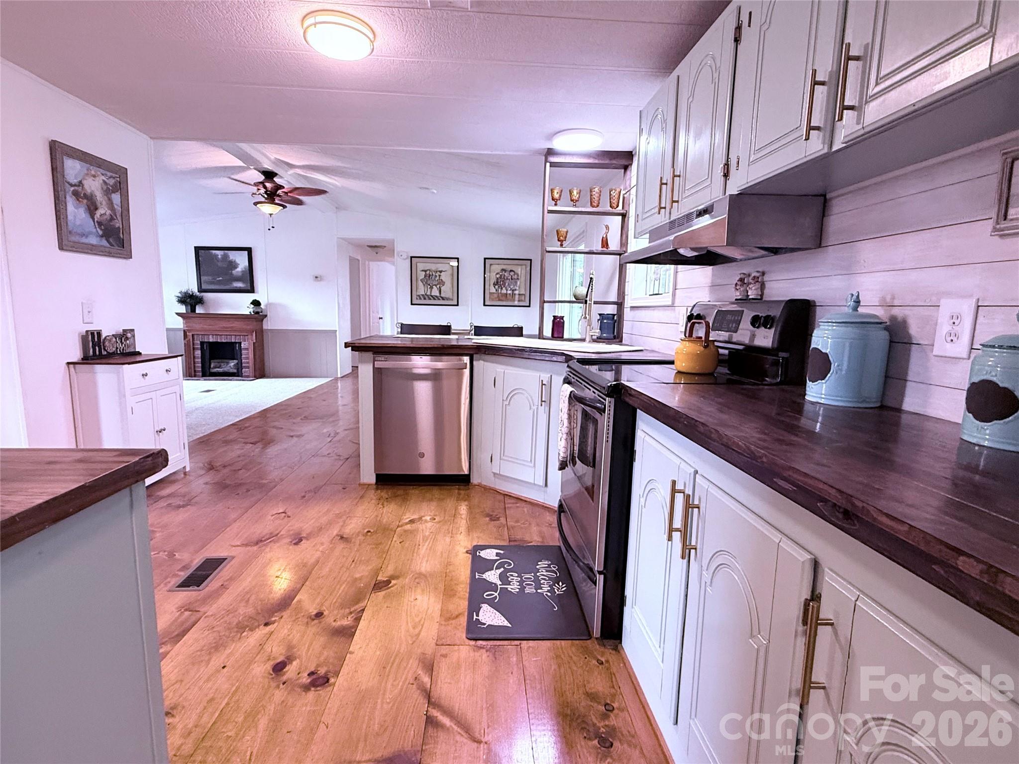 33 Honeysuckle Lane — Taylorsville