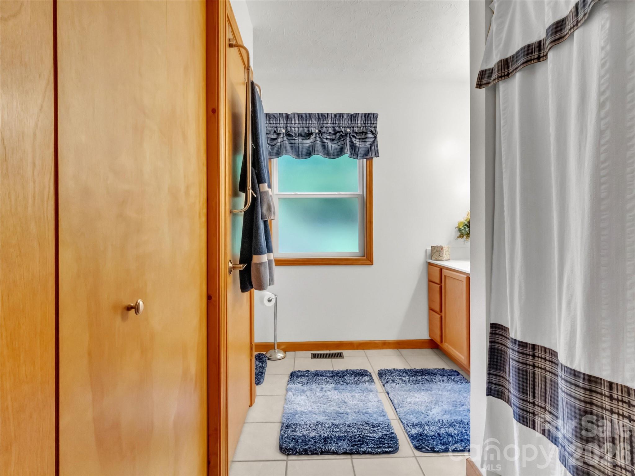33 Buttercup Place — Maggie Valley