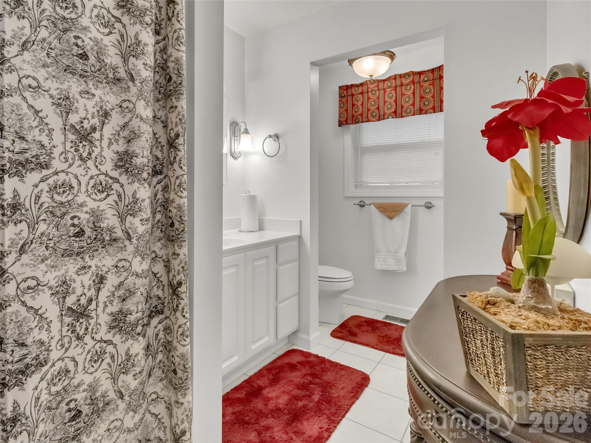 33 Buttercup Place — Maggie Valley