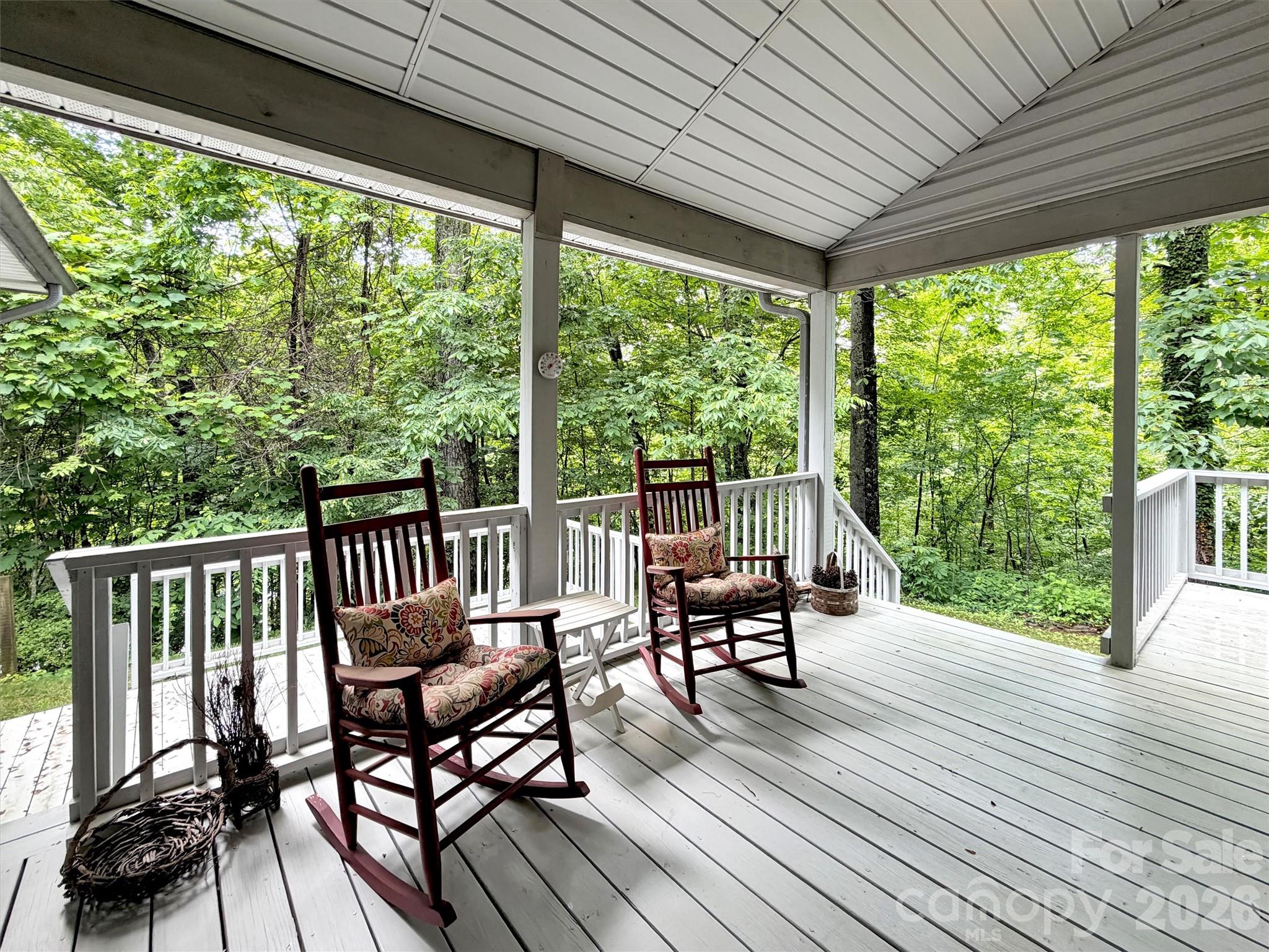 33 Buttercup Place — Maggie Valley