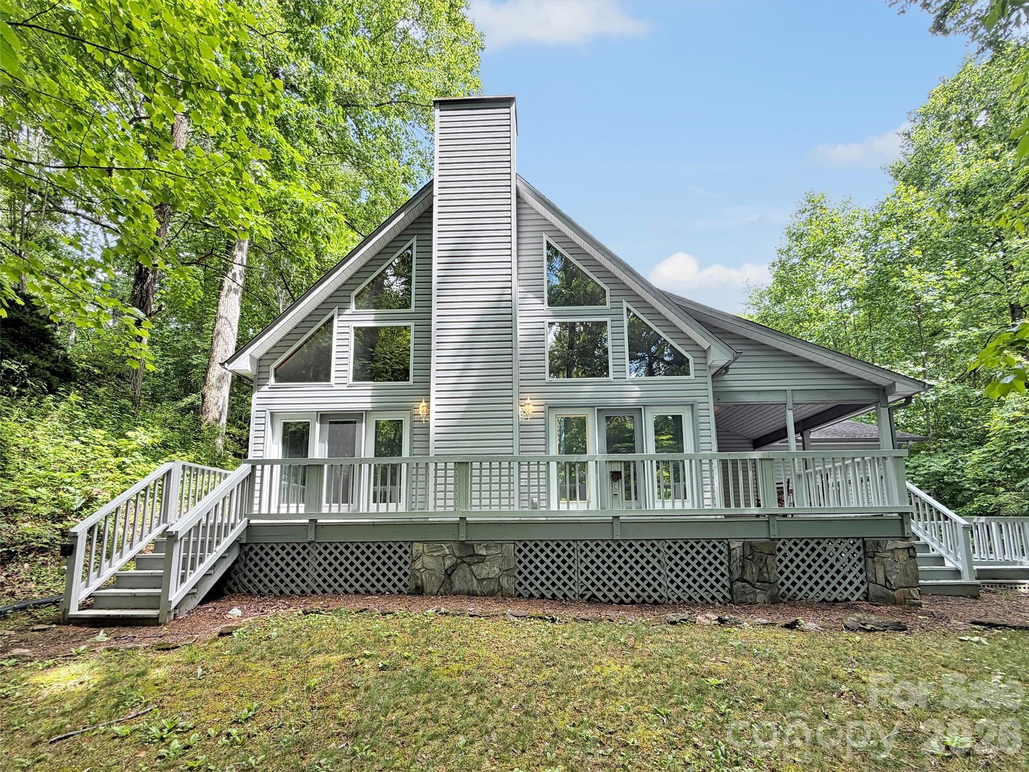 33 Buttercup Place — Maggie Valley
