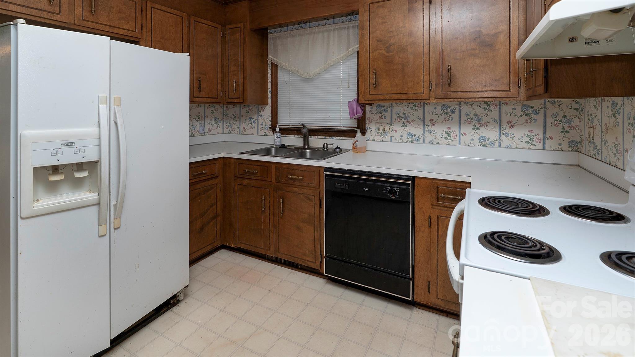 1141 Cameo Court — Charlotte