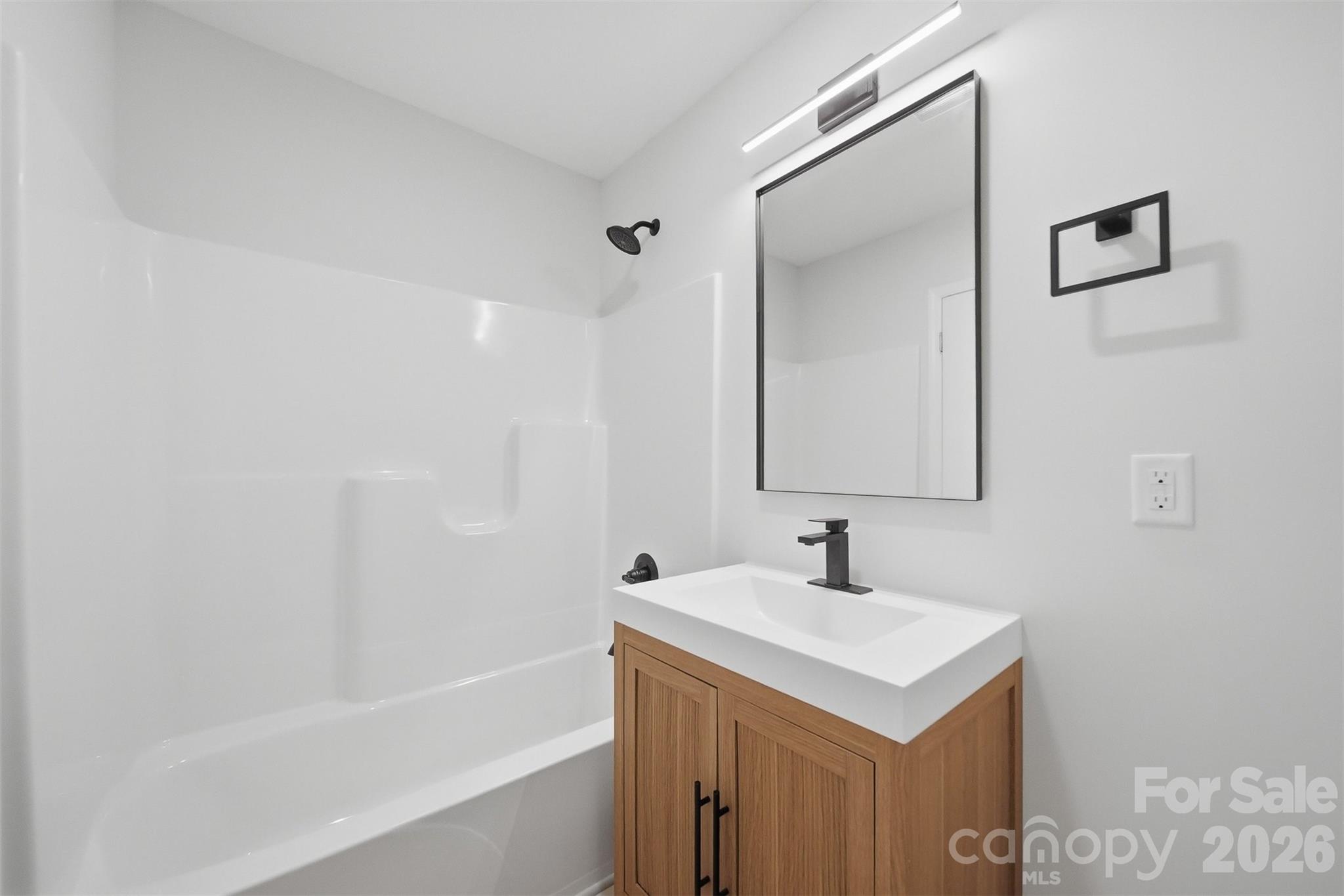 1303 S Sterling Street — Morganton
