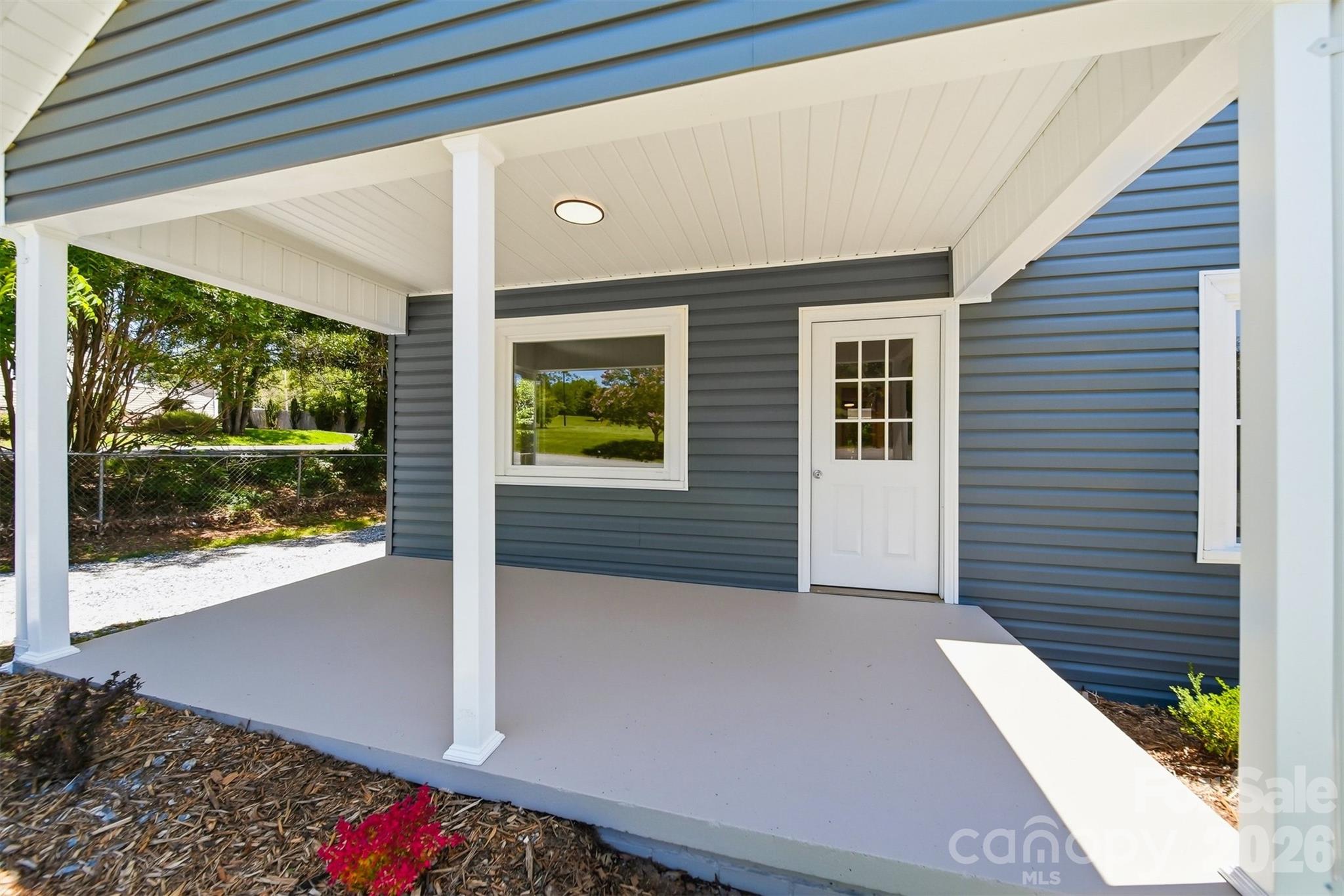 1303 S Sterling Street — Morganton
