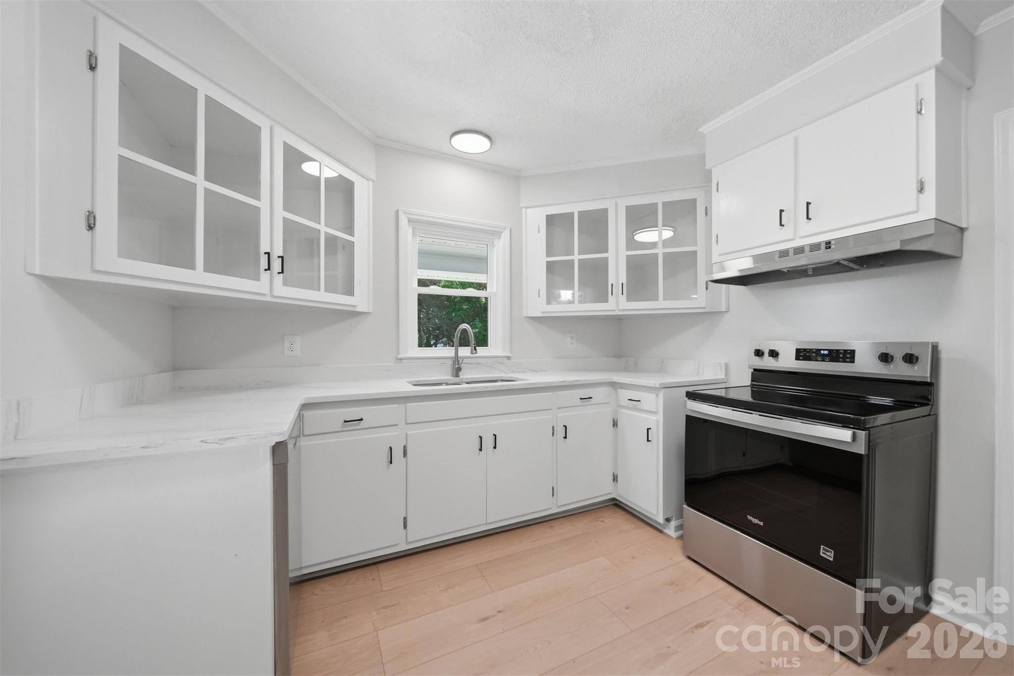 1303 S Sterling Street — Morganton
