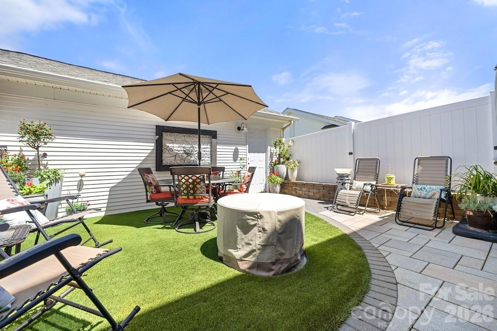 142 Singleton Road — Mooresville