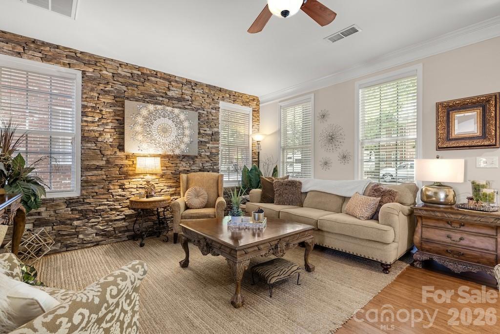 142 Singleton Road — Mooresville