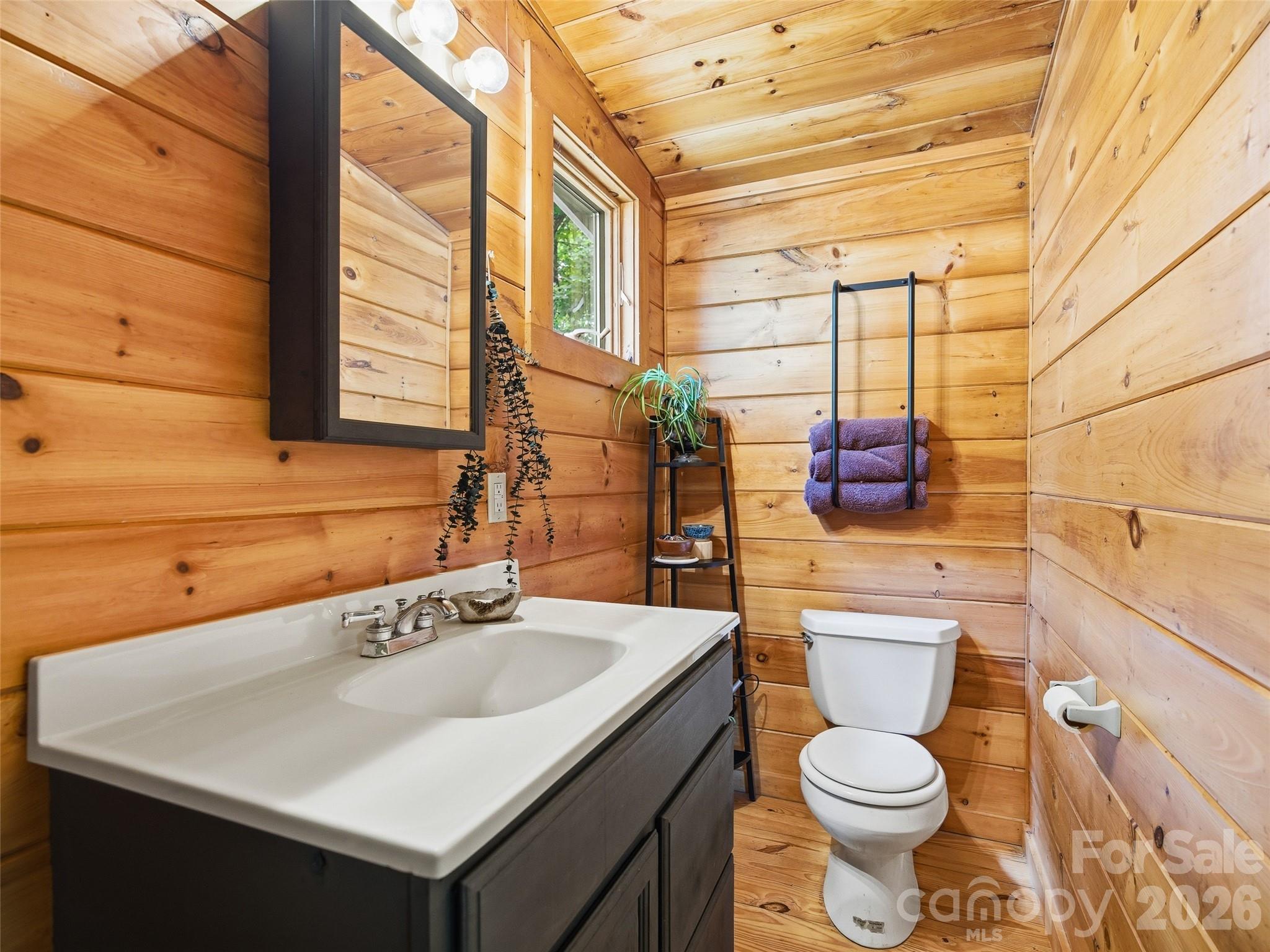 520 Patricia Road — Black Mountain