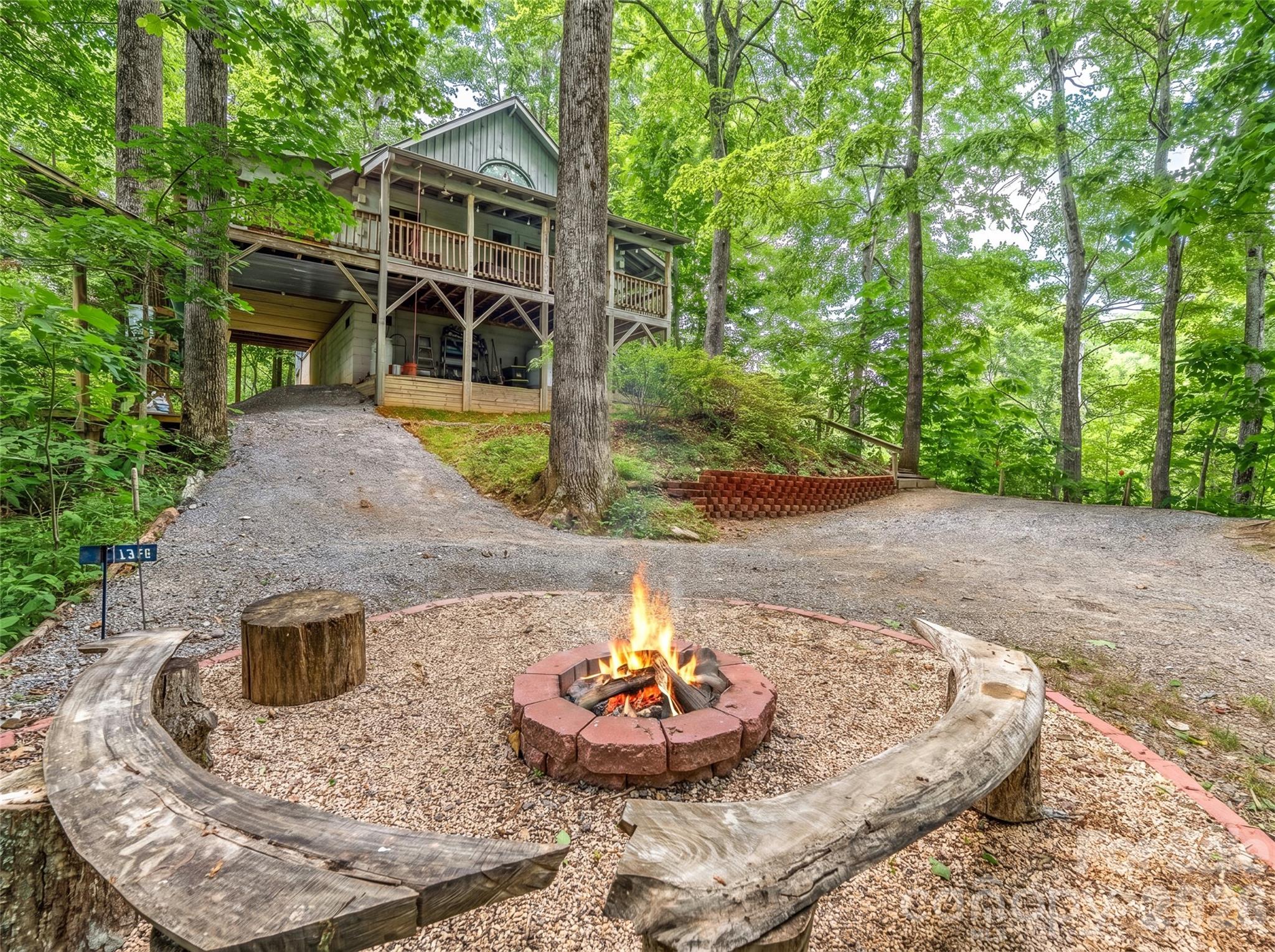520 Patricia Road — Black Mountain