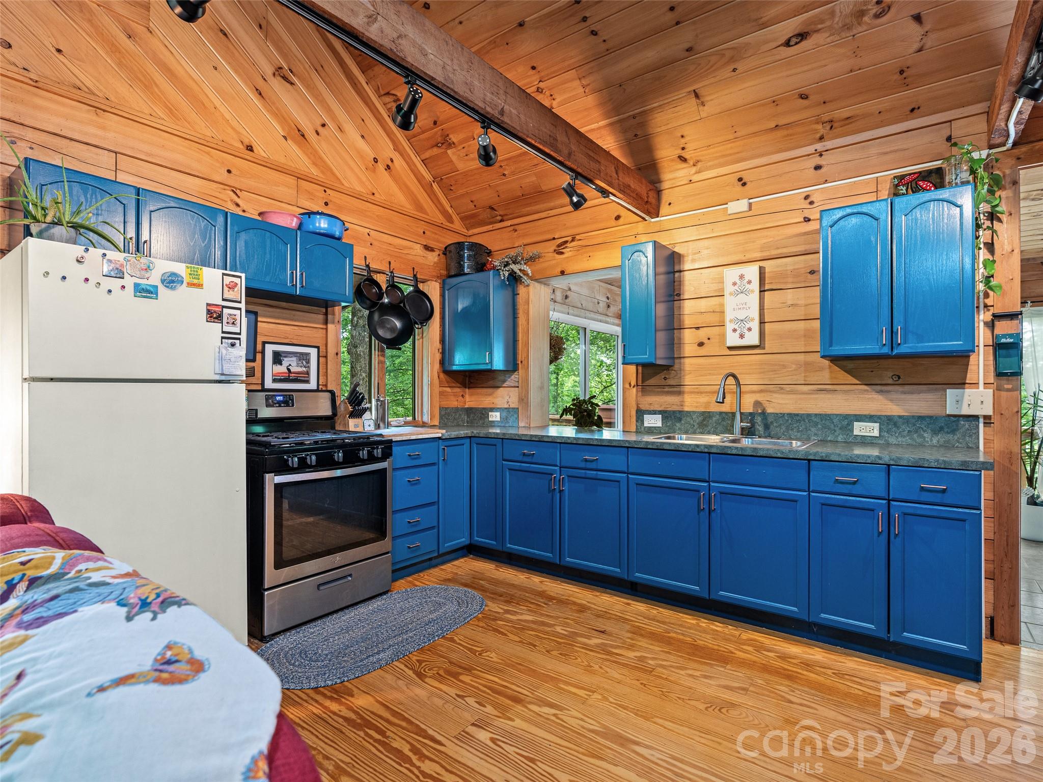 520 Patricia Road — Black Mountain