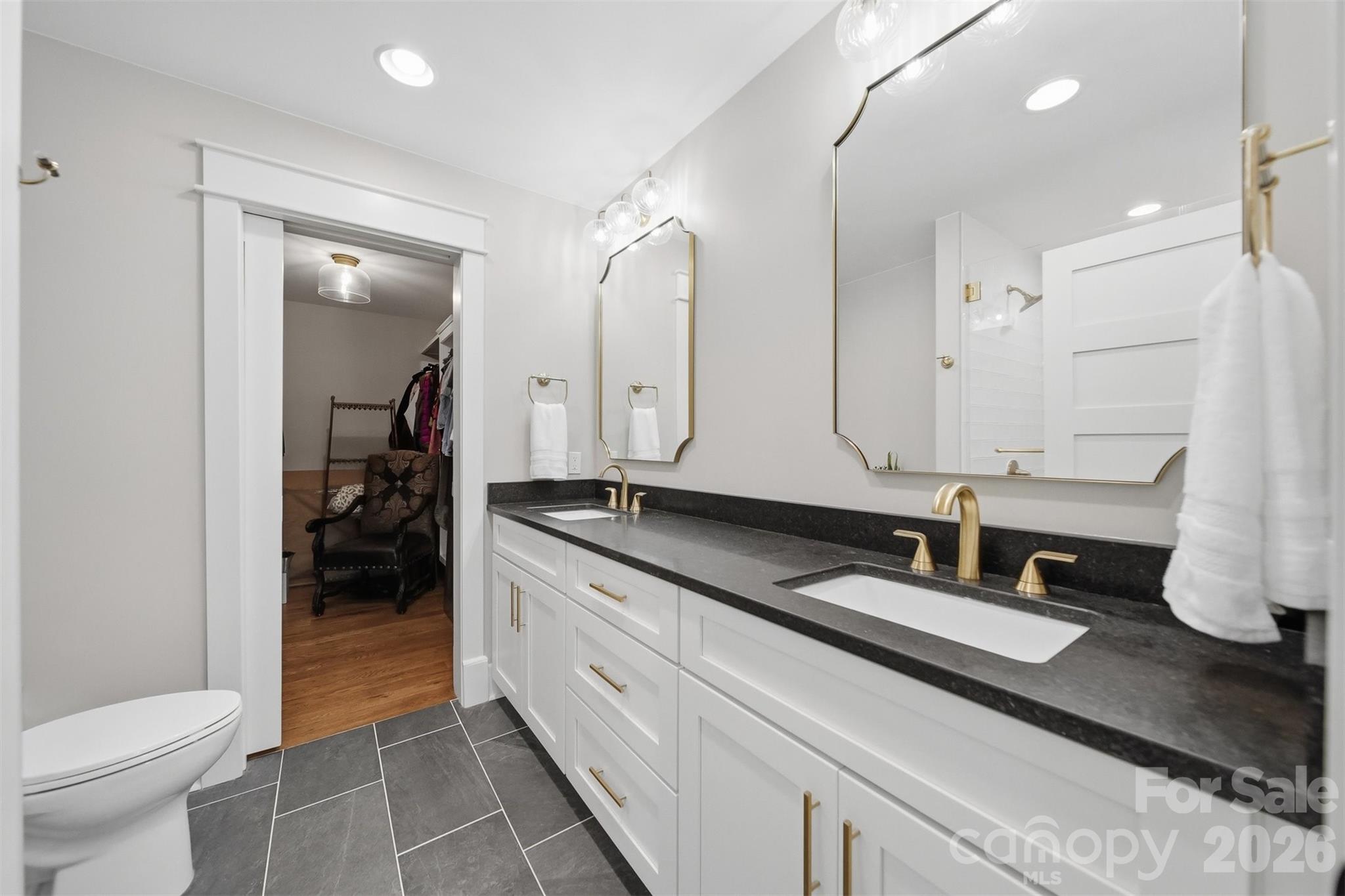 8788 Donald Barrier Street — Newland