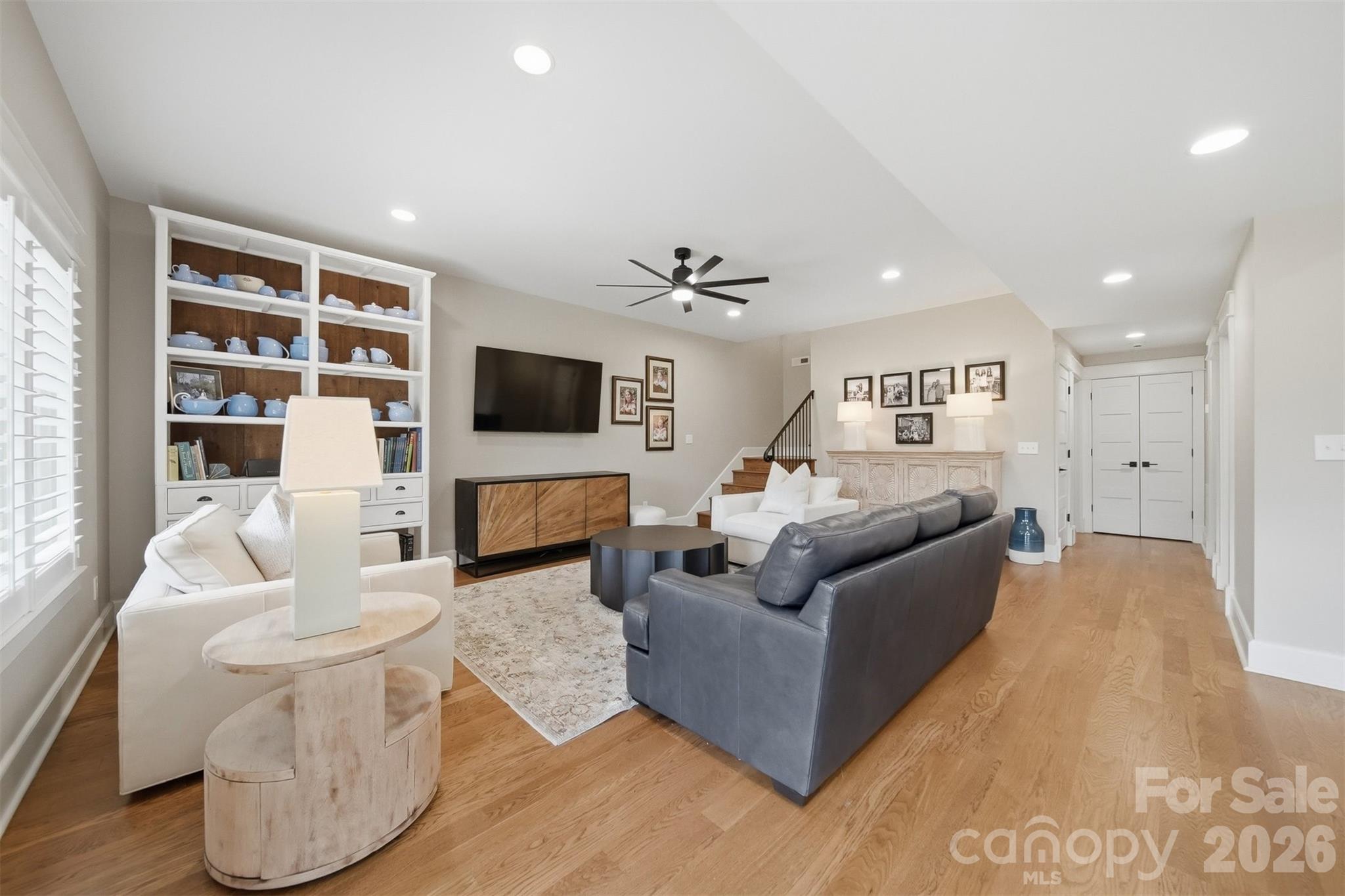 8788 Donald Barrier Street — Newland