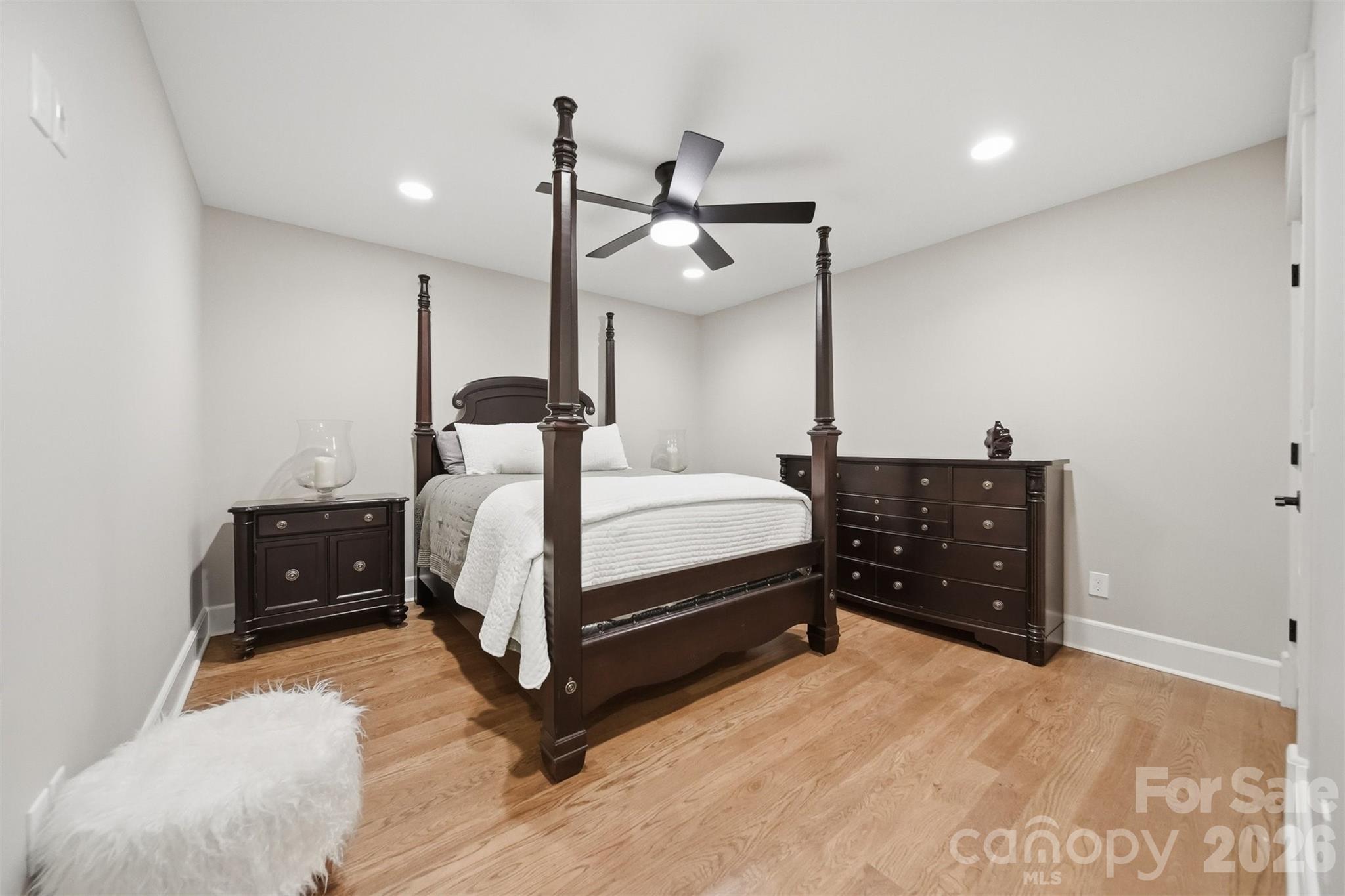 8788 Donald Barrier Street — Newland