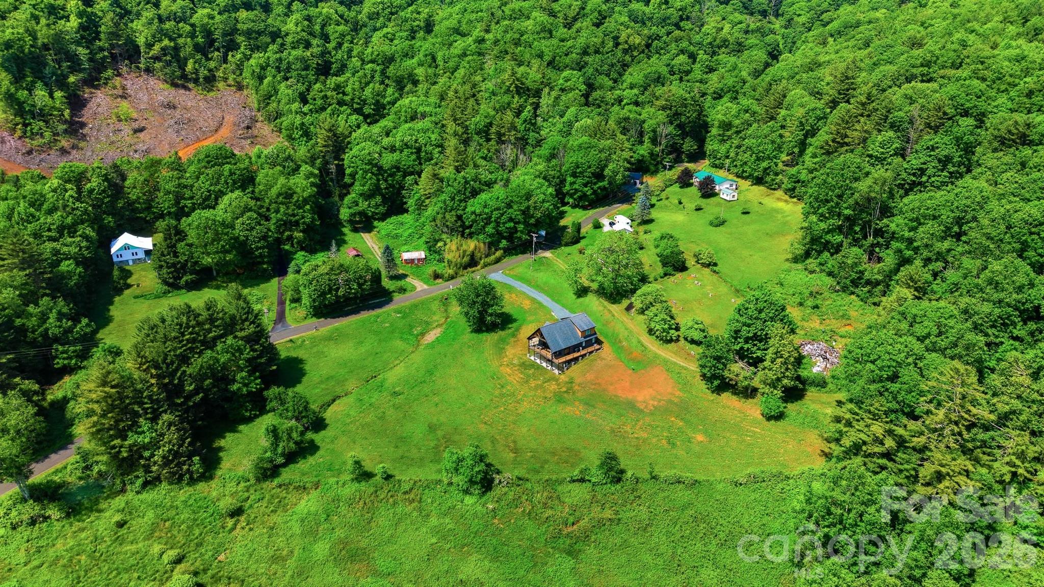 8788 Donald Barrier Street — Newland
