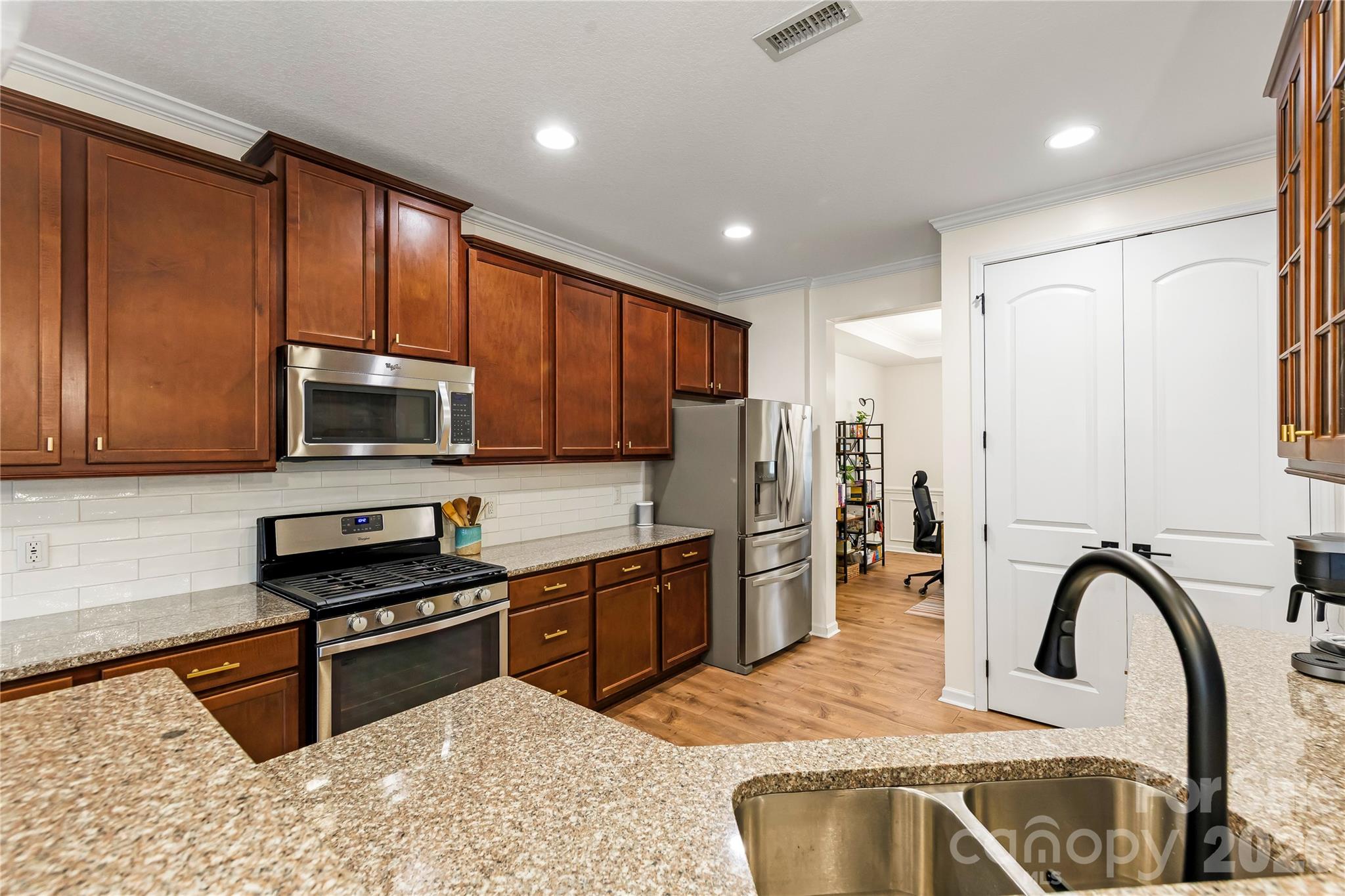7202 Toxaway Lane — Charlotte