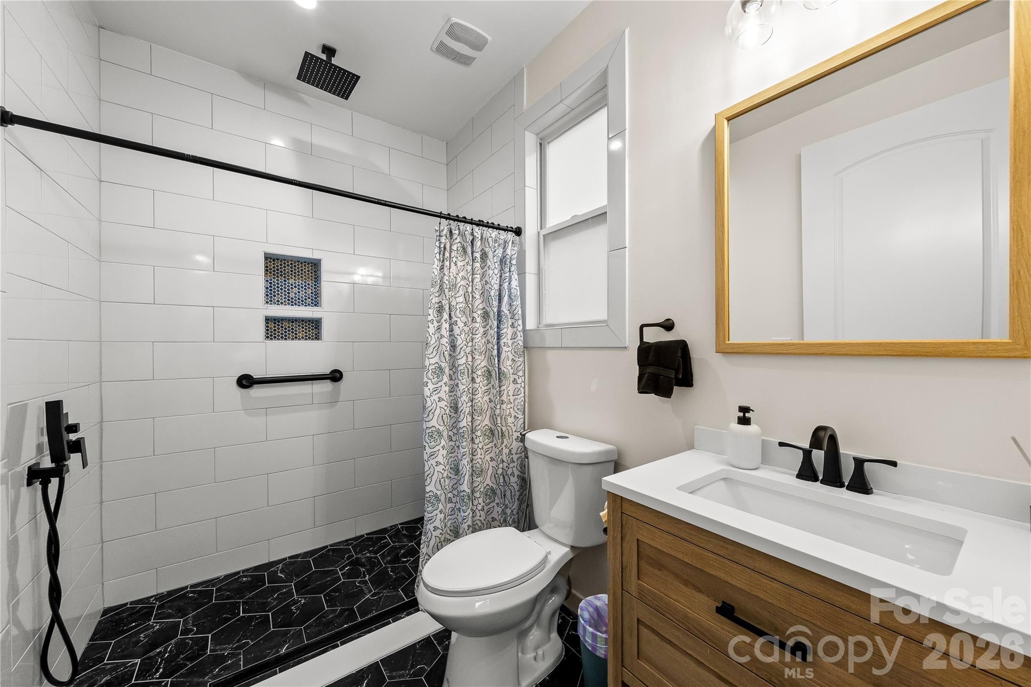 7202 Toxaway Lane — Charlotte