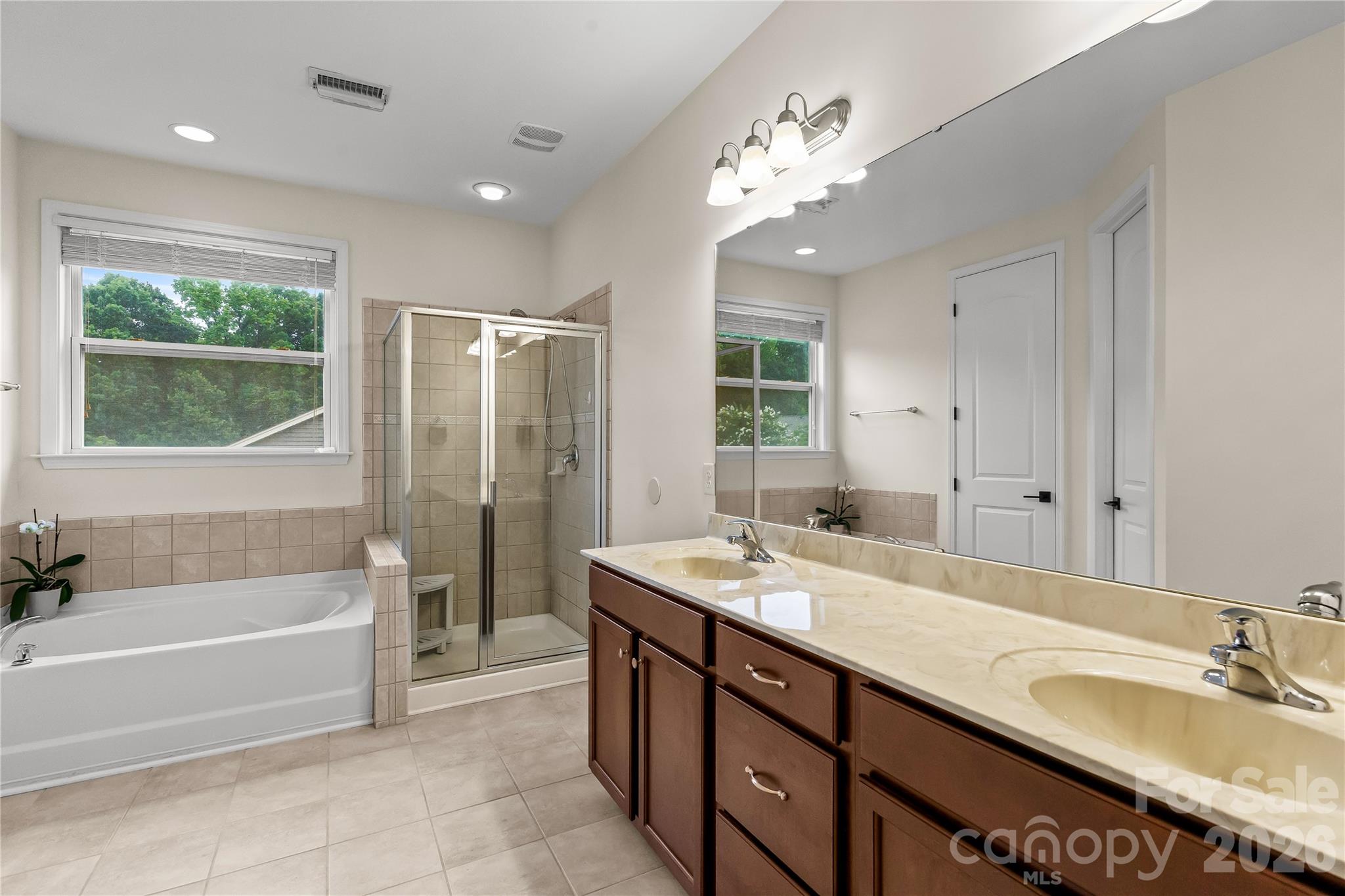 7202 Toxaway Lane — Charlotte