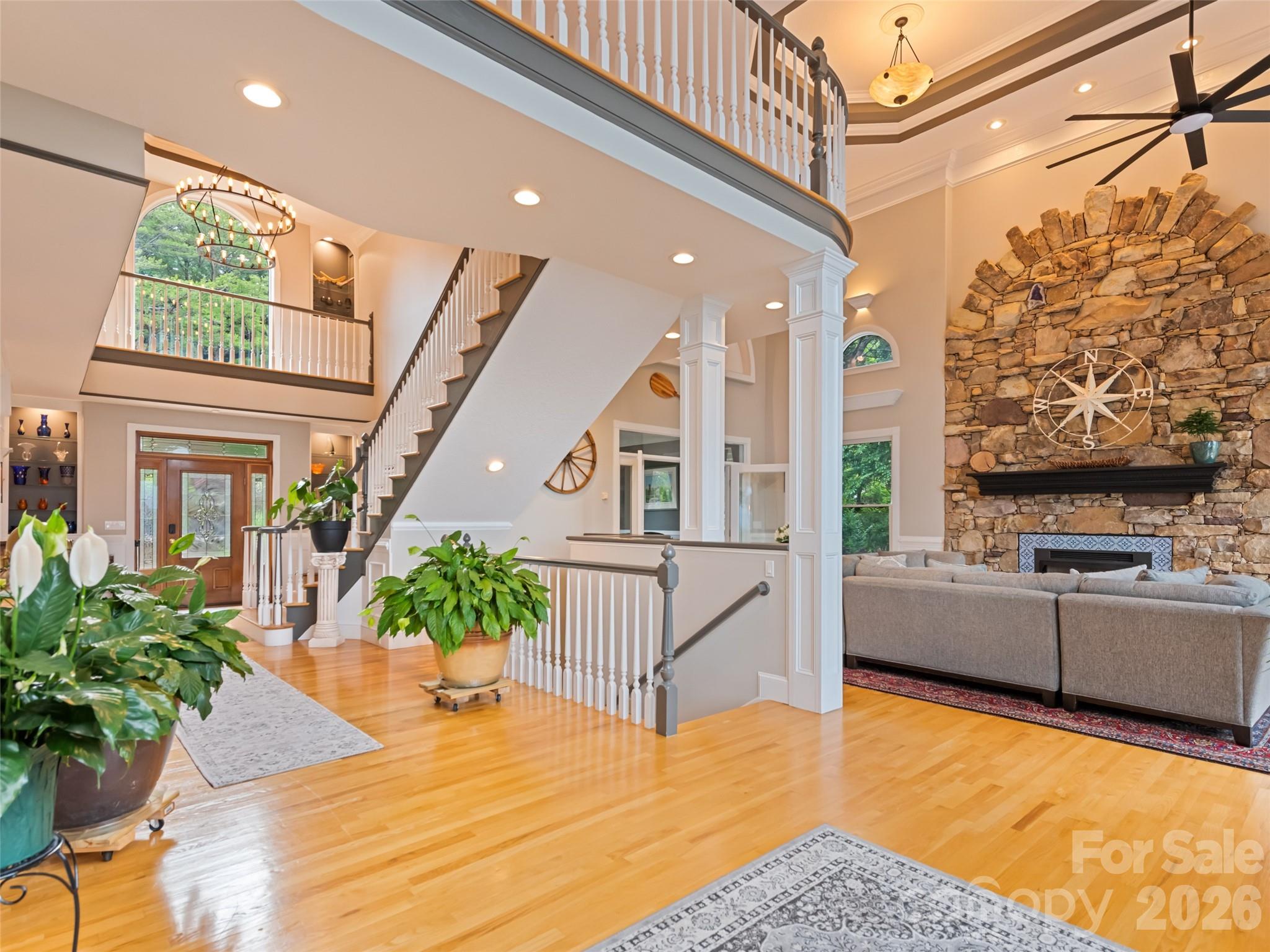 9 Perrion Avenue — Weaverville