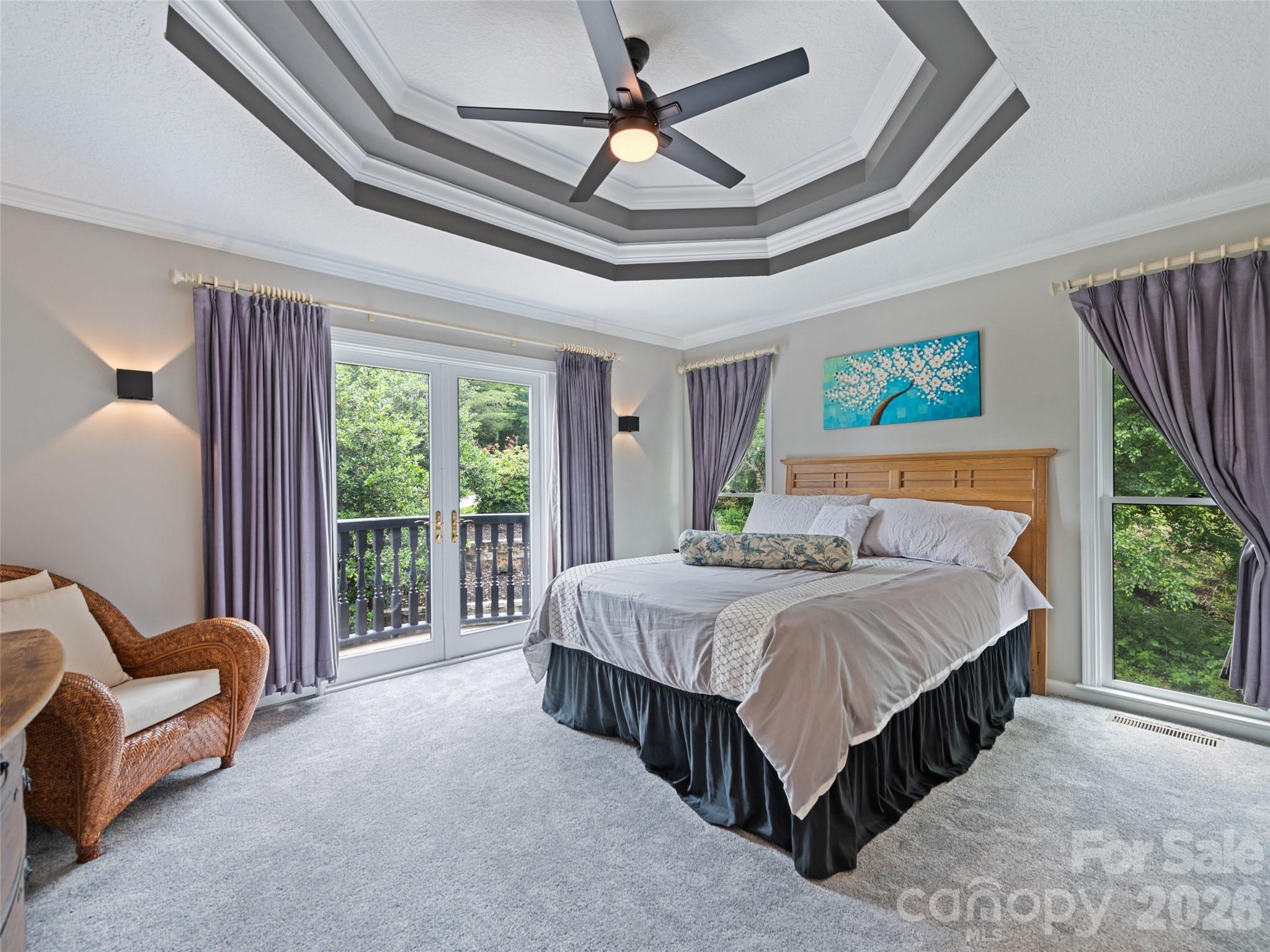 9 Perrion Avenue — Weaverville
