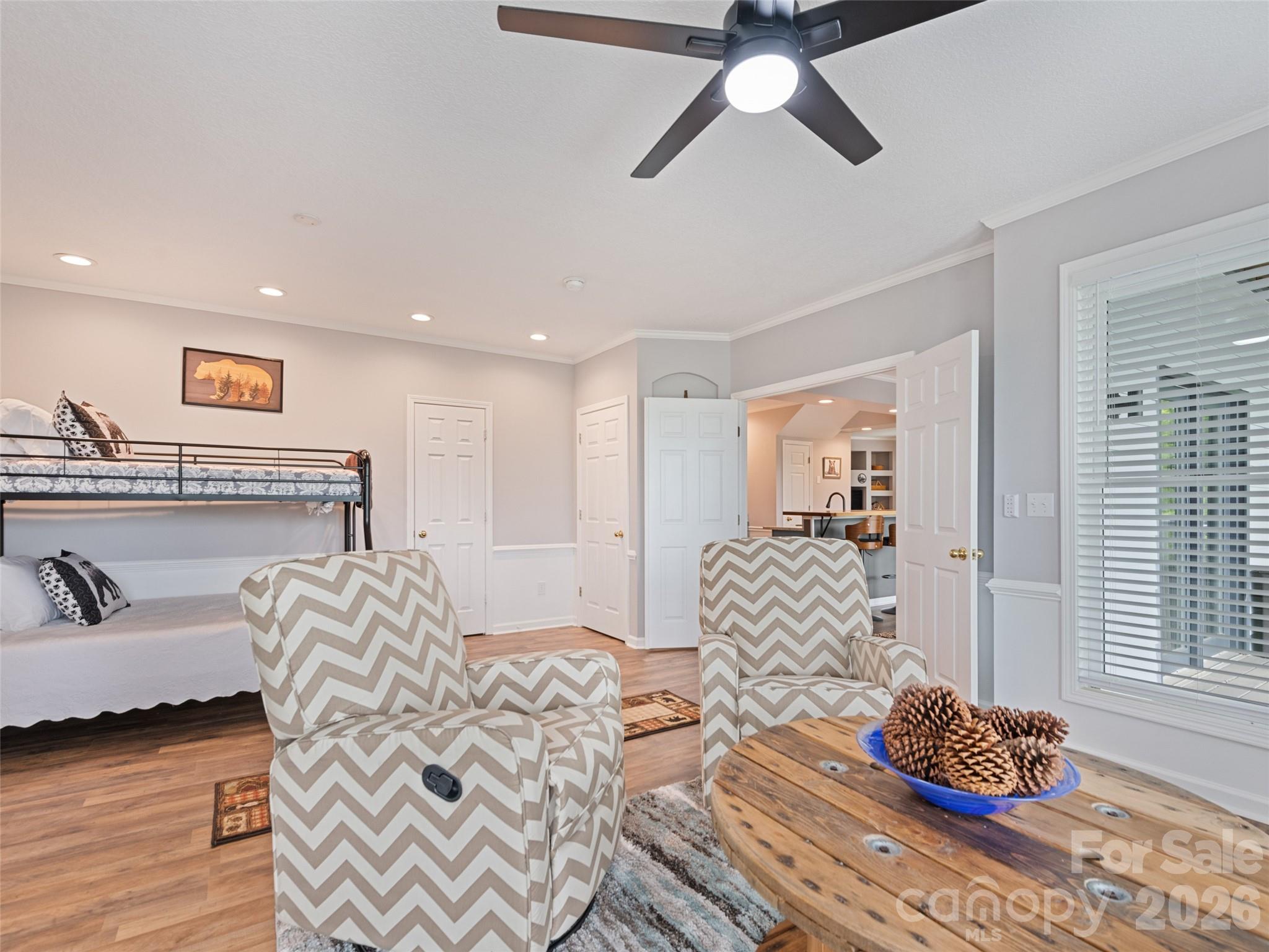 9 Perrion Avenue — Weaverville