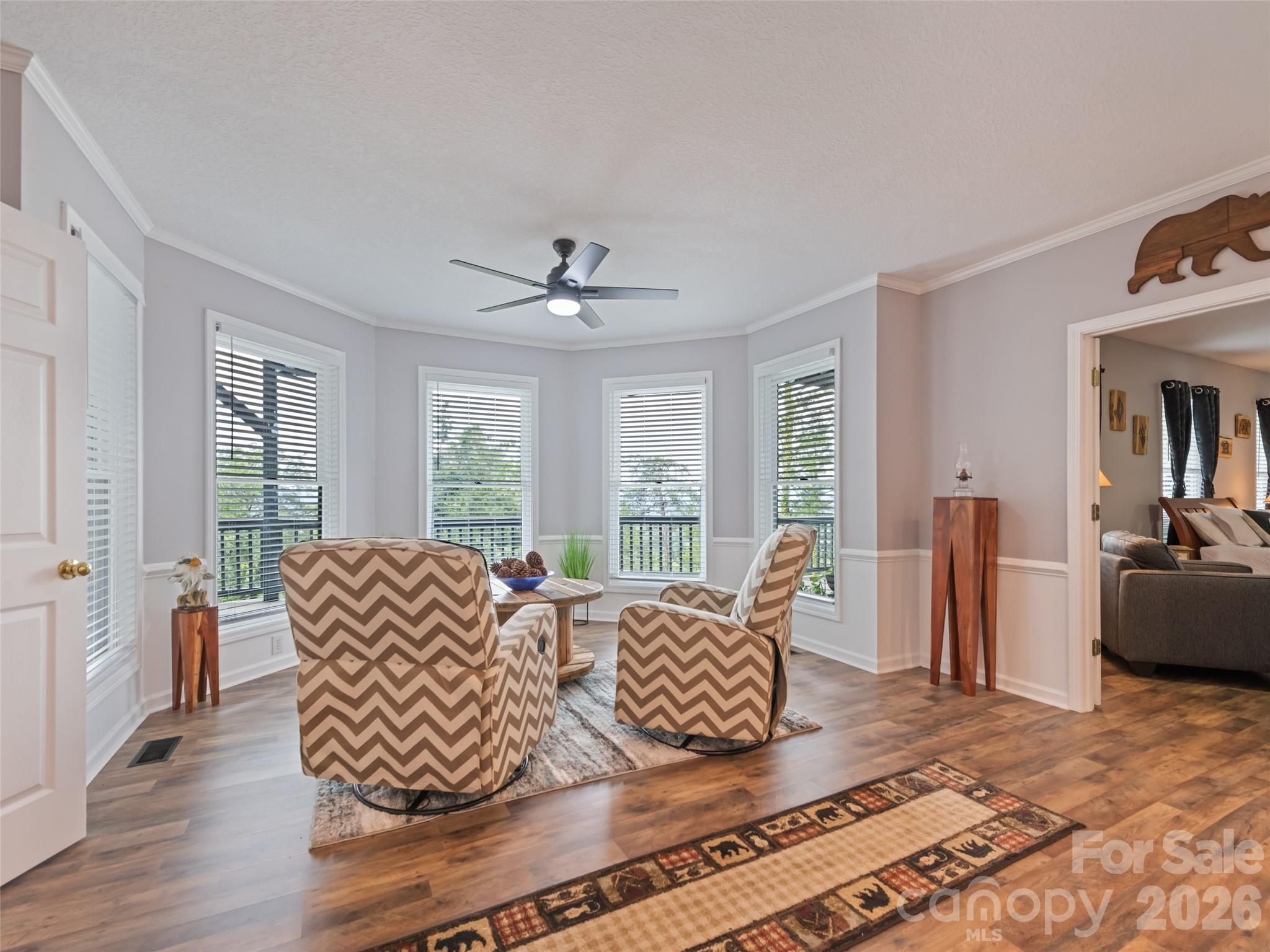 9 Perrion Avenue — Weaverville