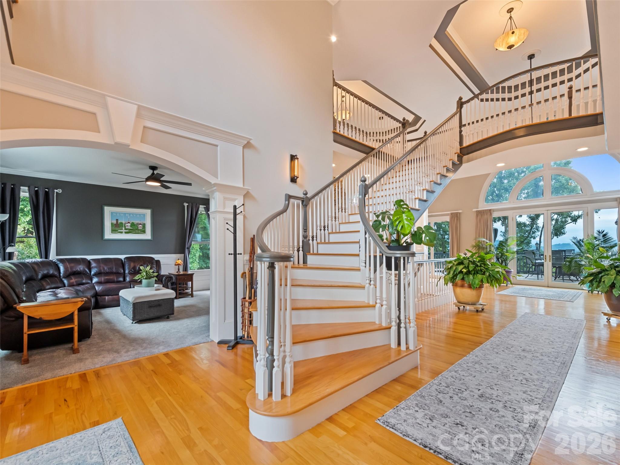 9 Perrion Avenue — Weaverville