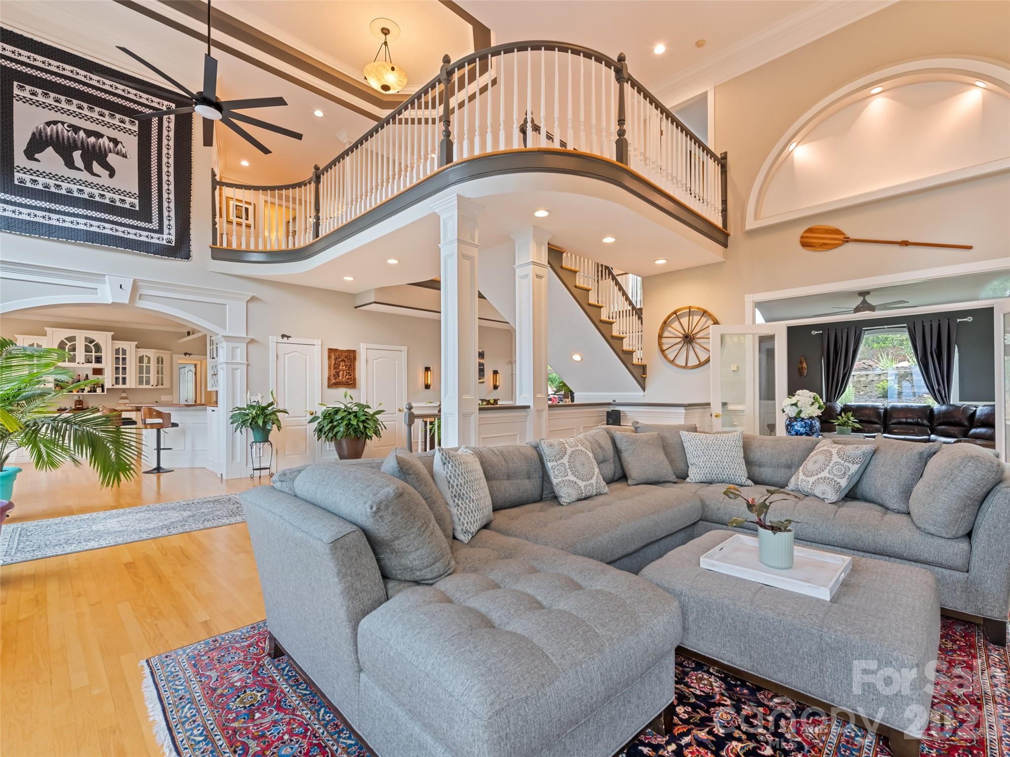 9 Perrion Avenue — Weaverville
