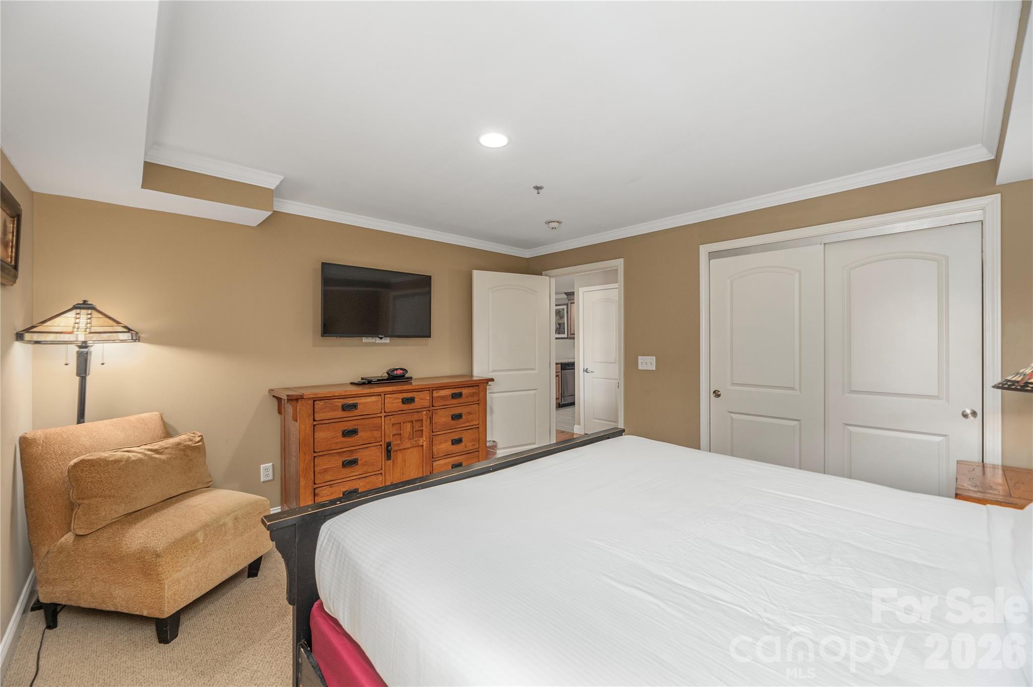 222 Bowling Park Road — Asheville
