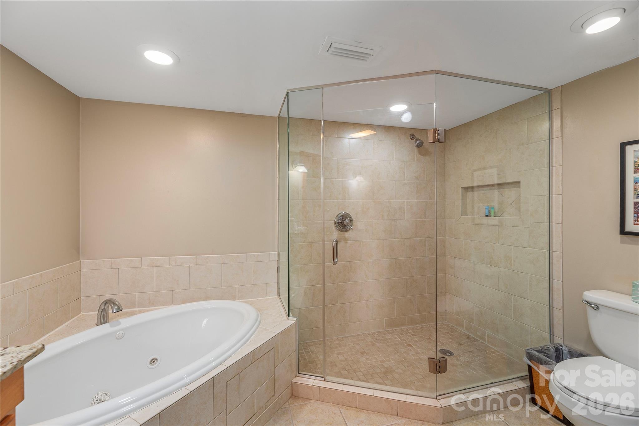 222 Bowling Park Road — Asheville