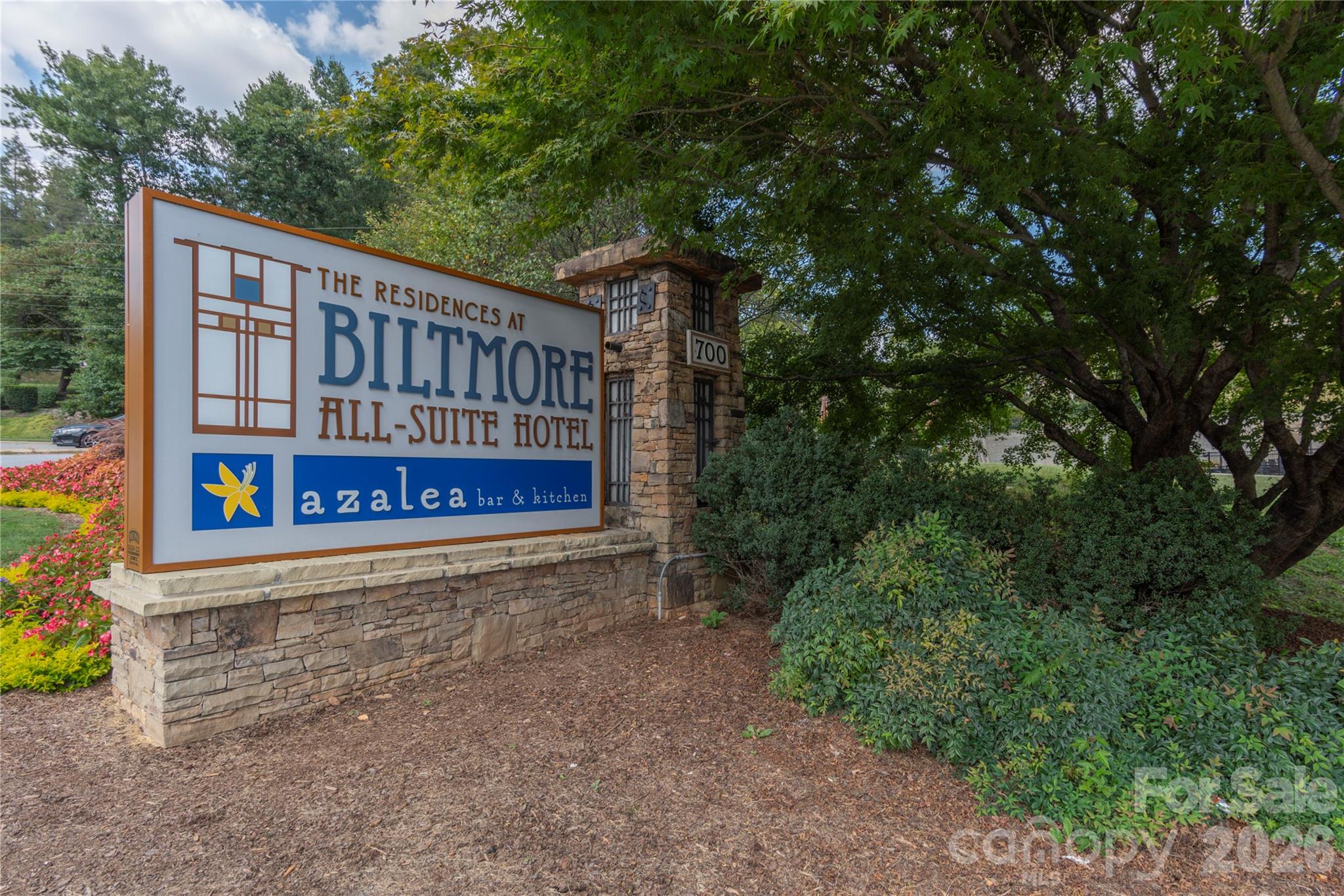 222 Bowling Park Road — Asheville