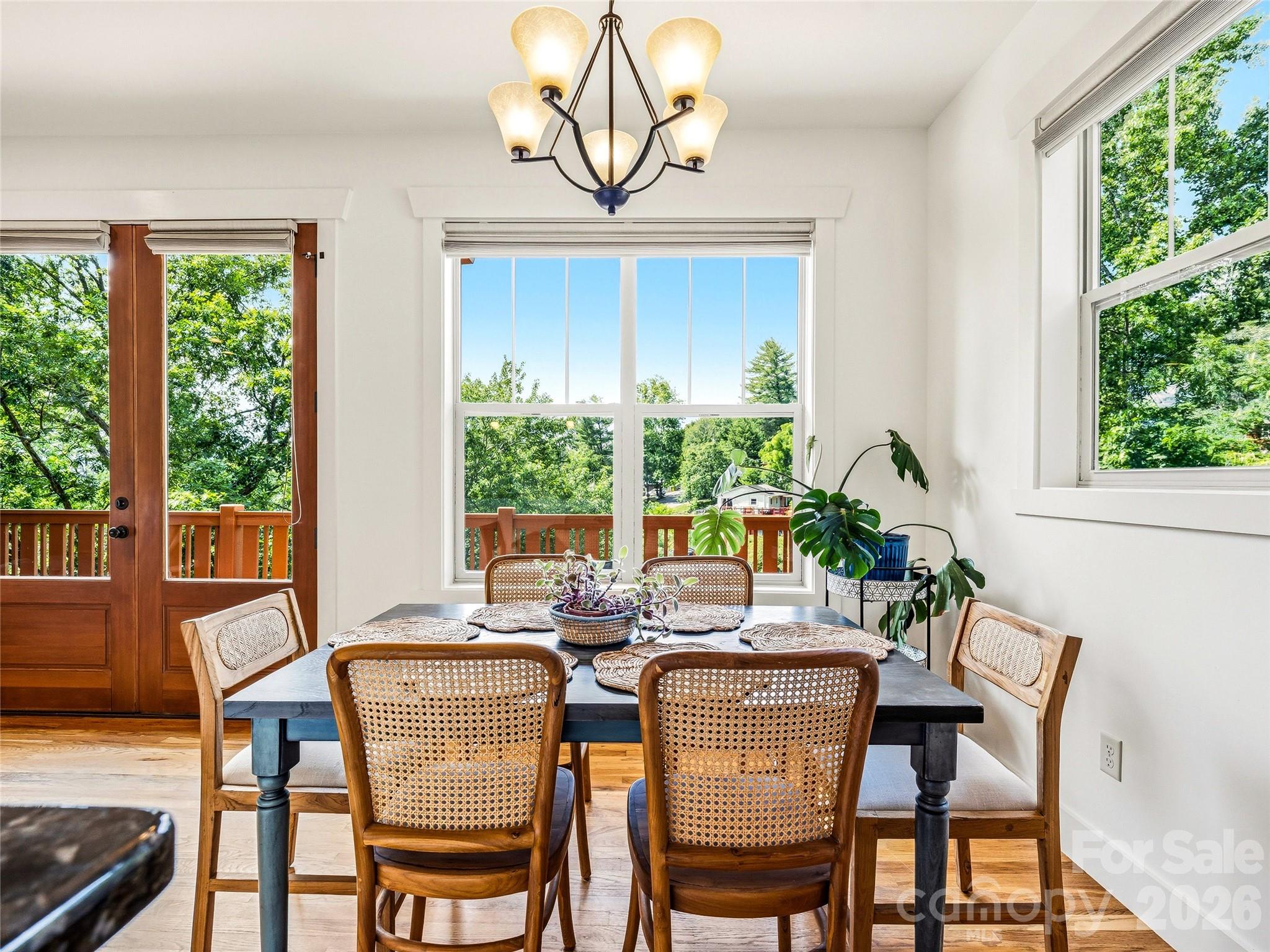 14 Sunset Drive — Asheville