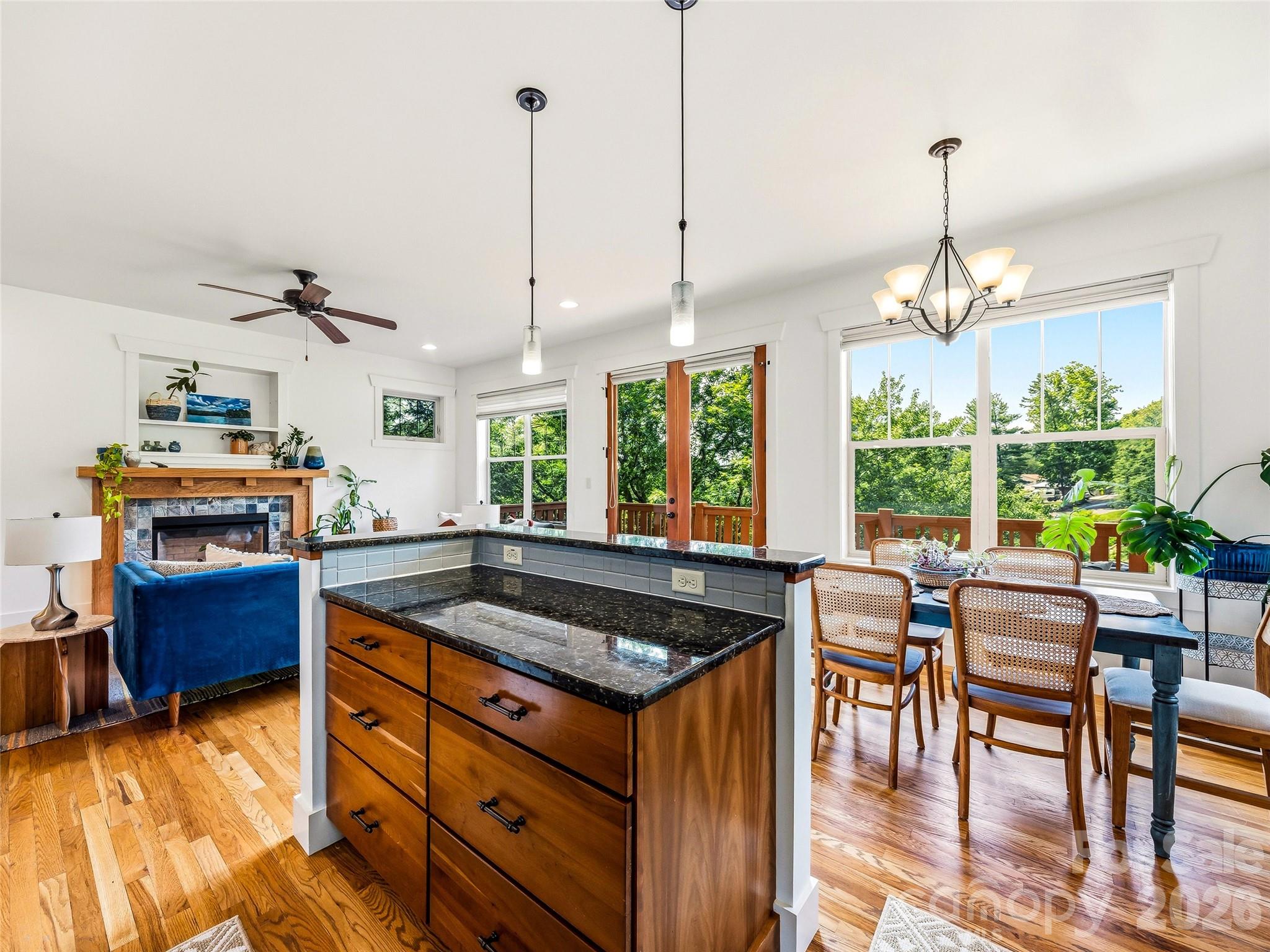 14 Sunset Drive — Asheville