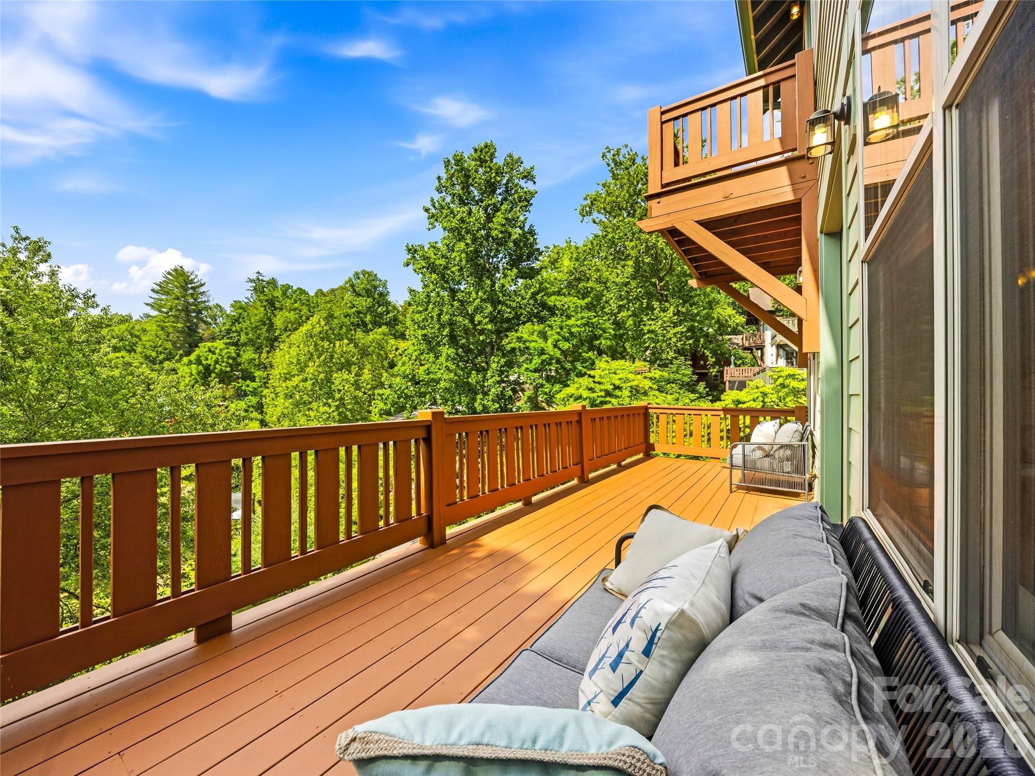 14 Sunset Drive — Asheville