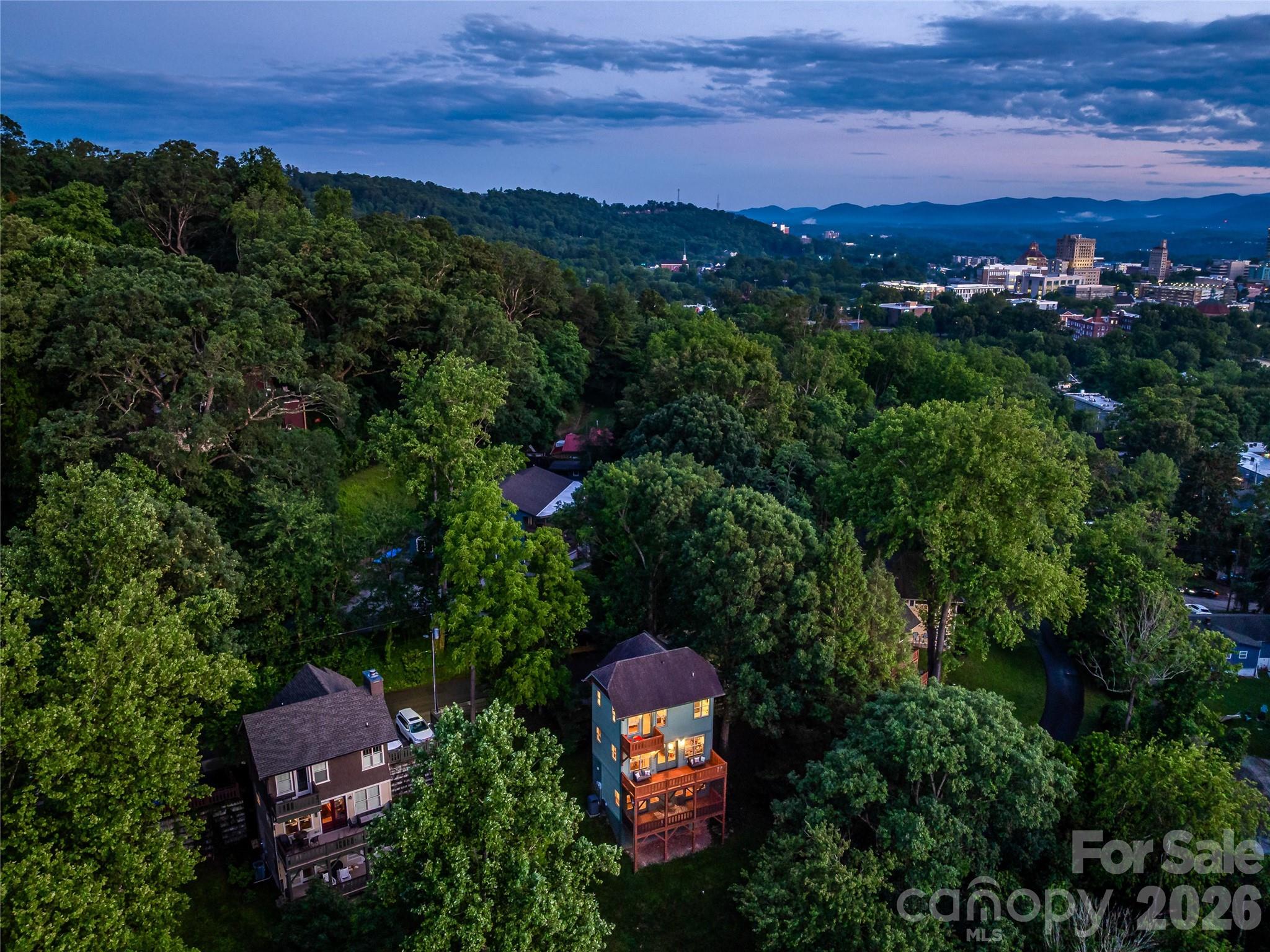 14 Sunset Drive — Asheville
