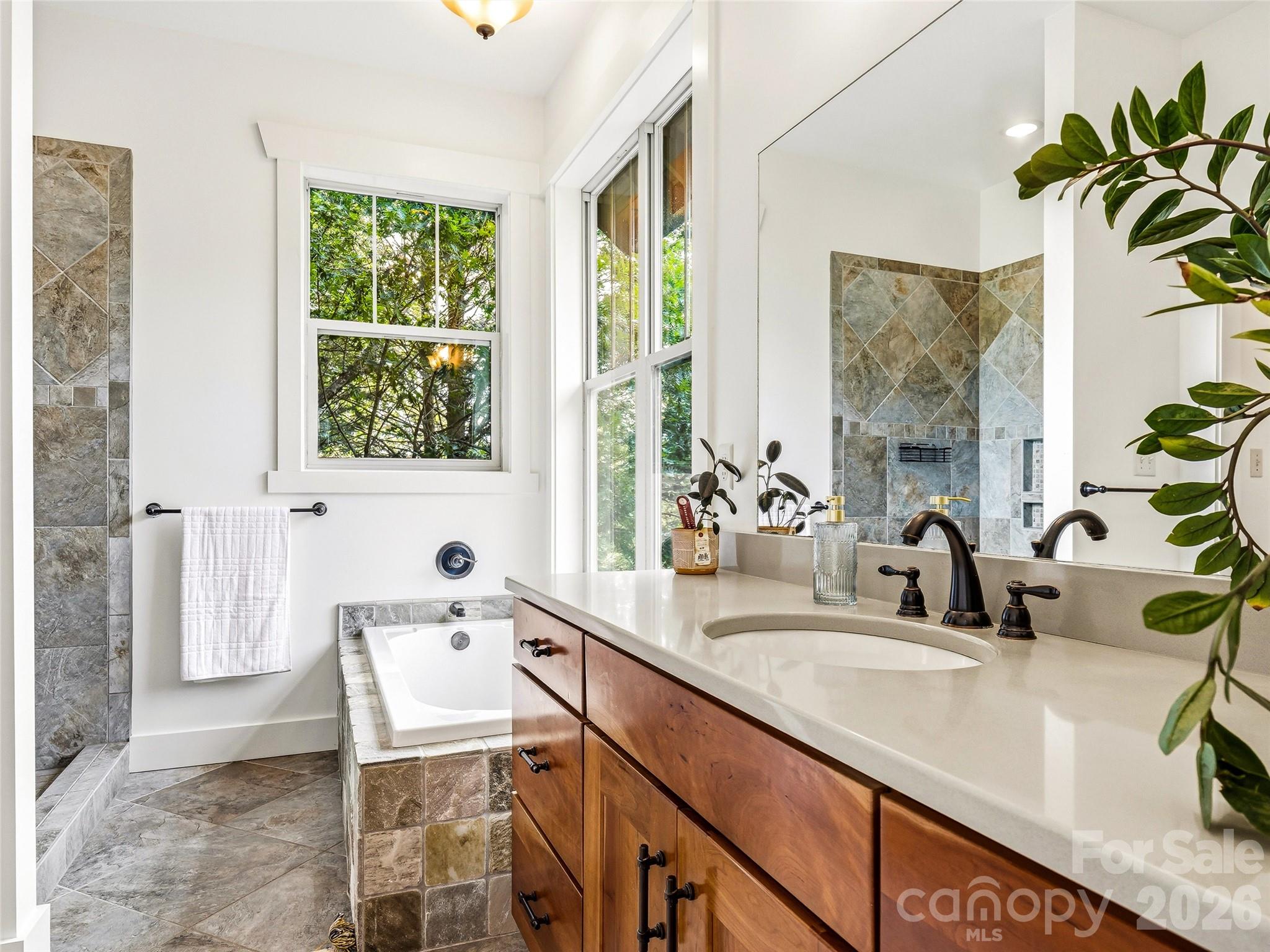 14 Sunset Drive — Asheville