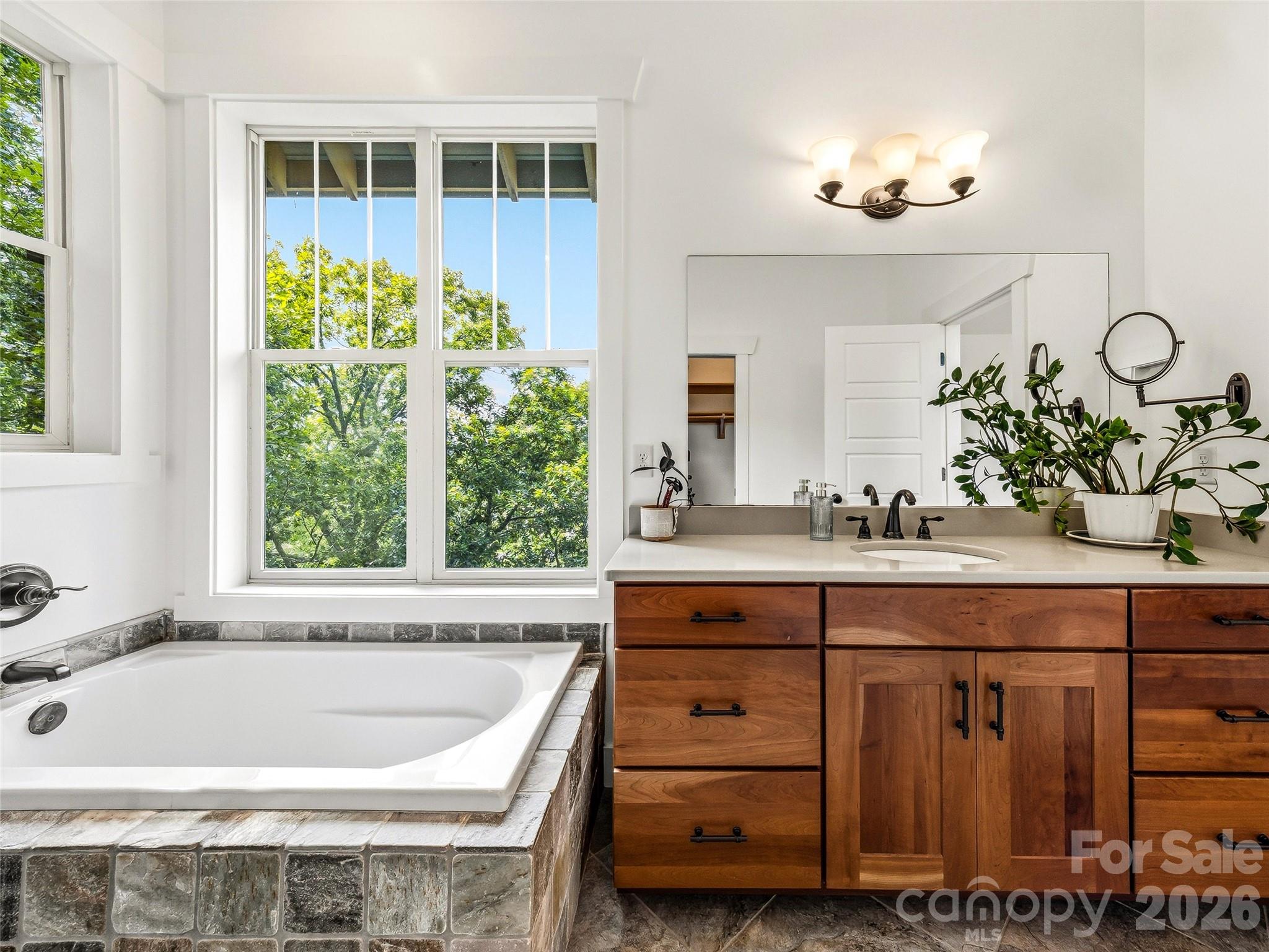 14 Sunset Drive — Asheville