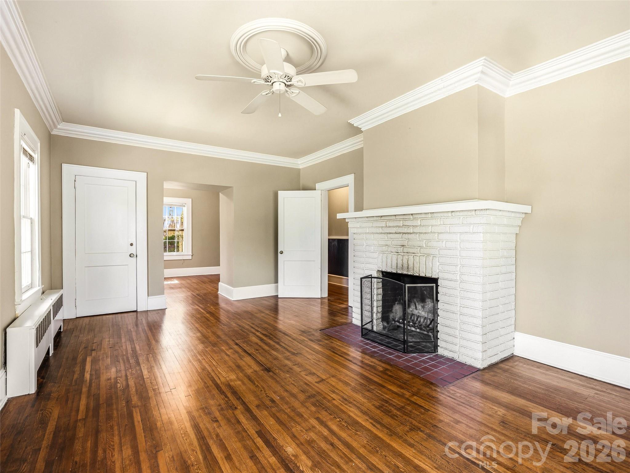 1214 Oakland Street — Hendersonville