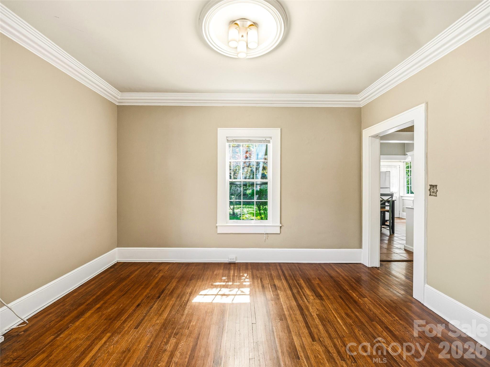 1214 Oakland Street — Hendersonville