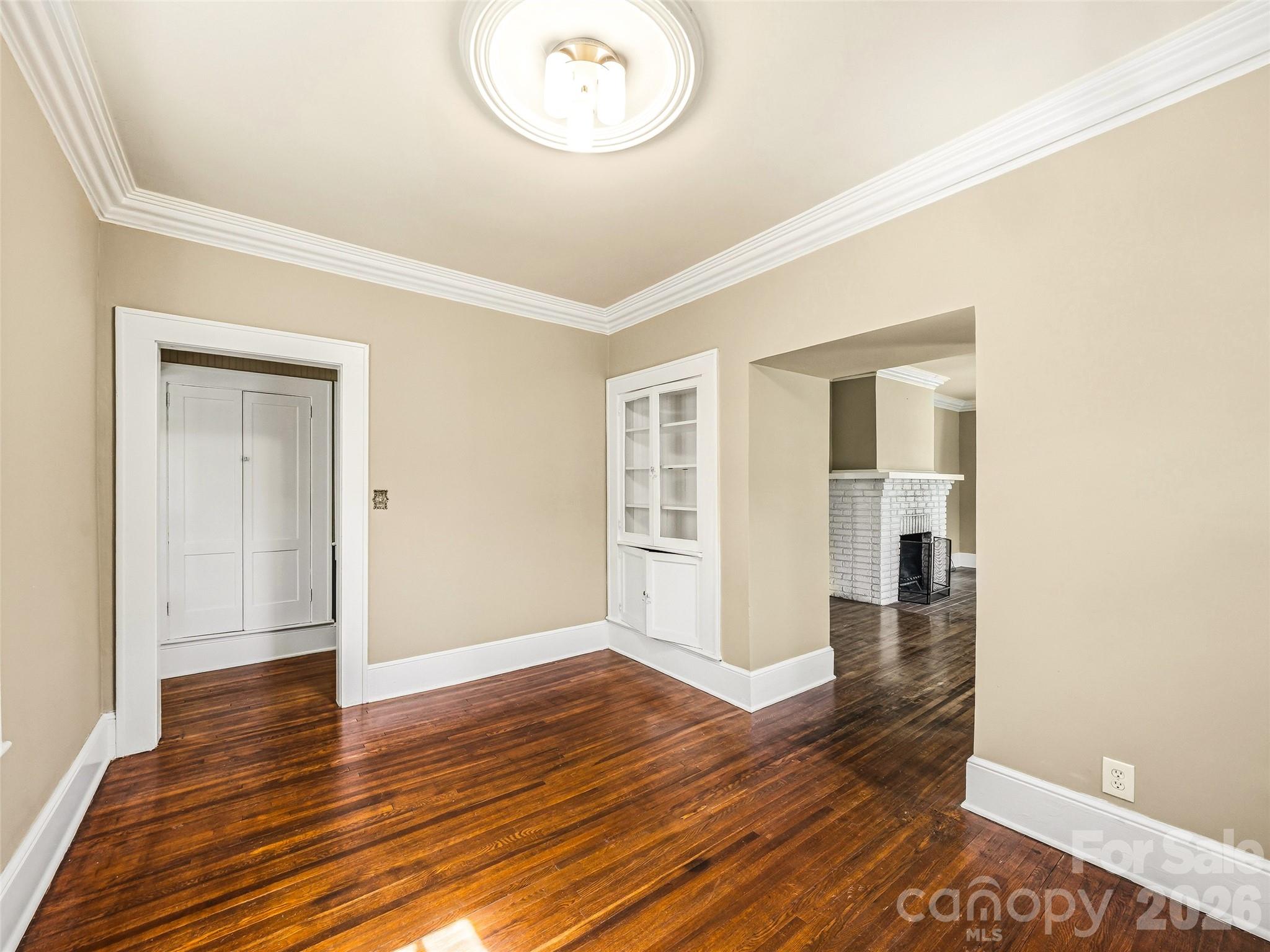 1214 Oakland Street — Hendersonville
