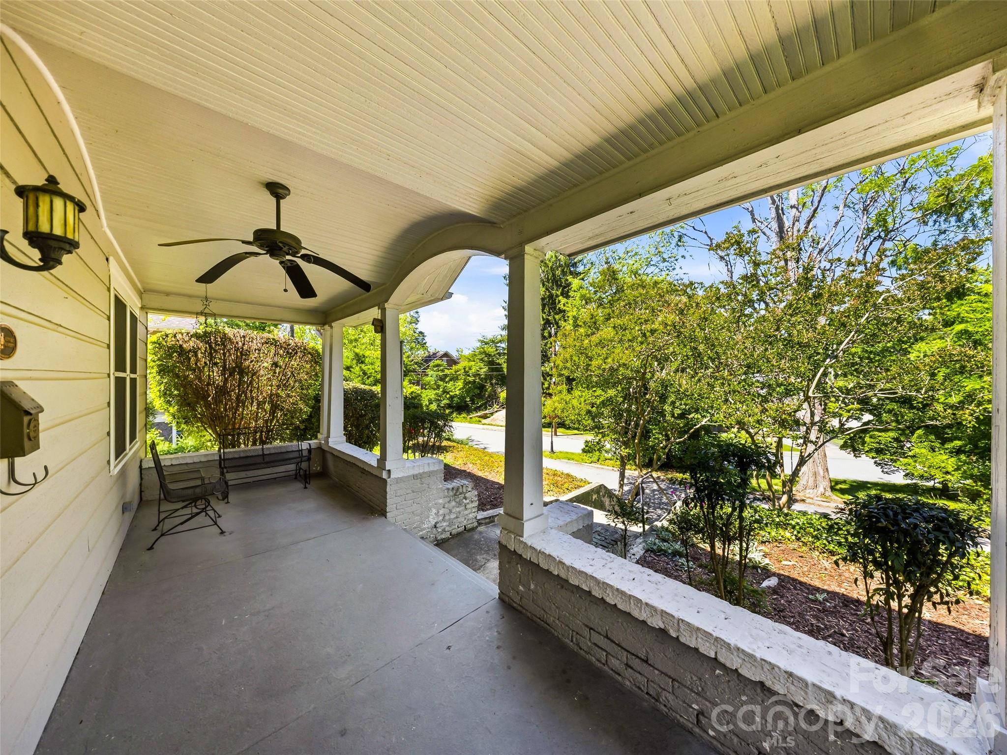 1214 Oakland Street — Hendersonville