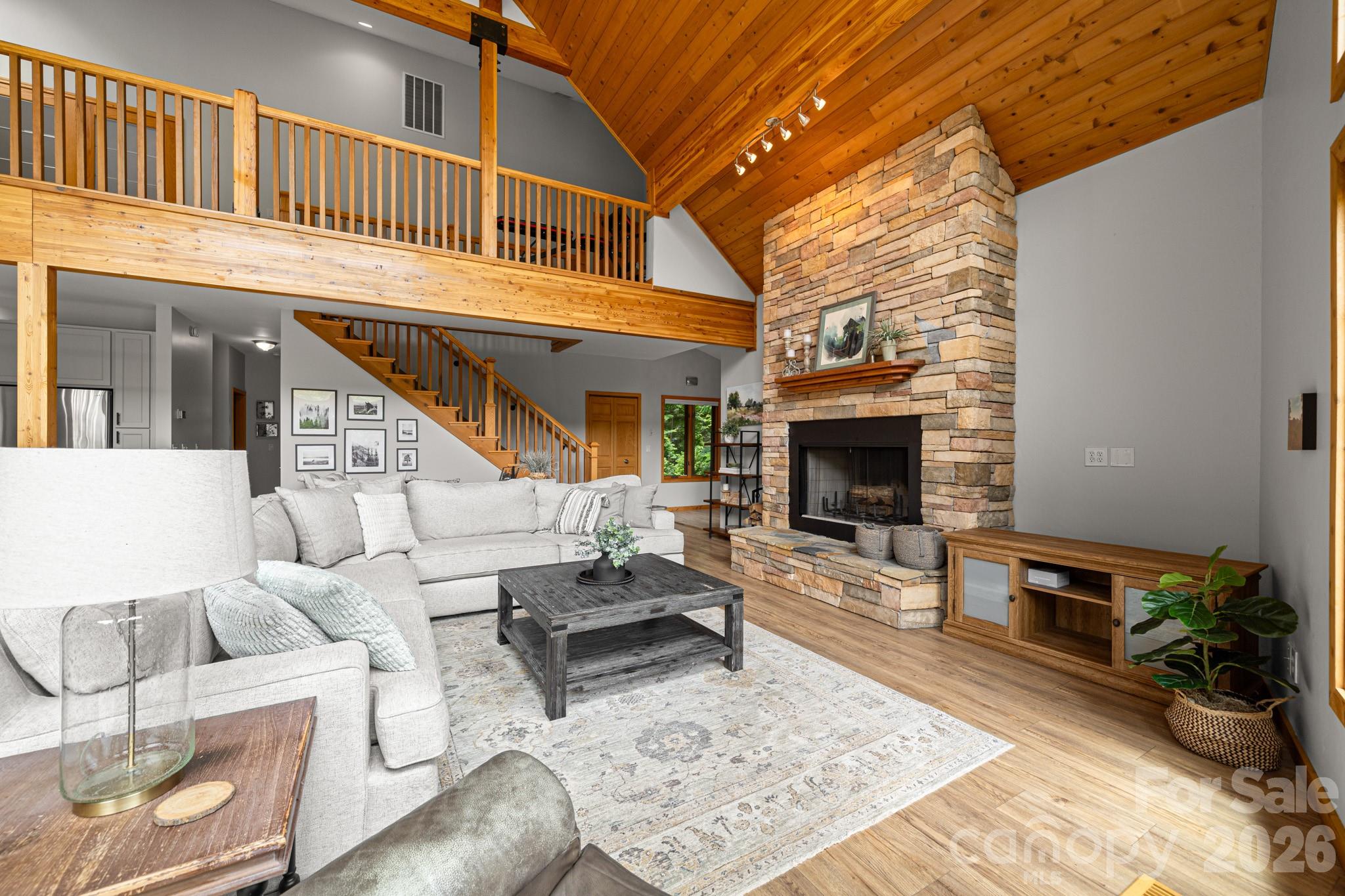 49 Western Eagle Drive — Hendersonville