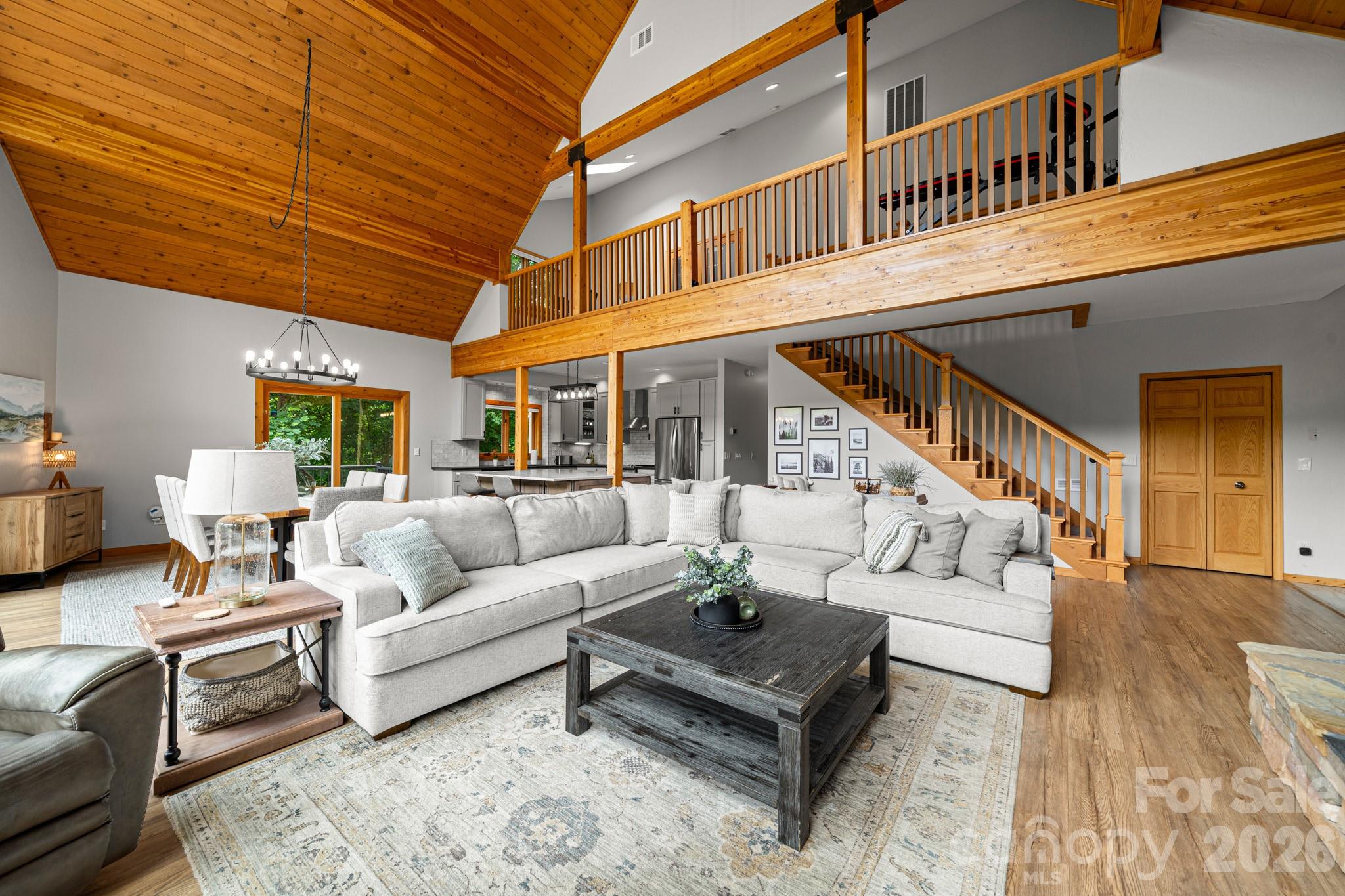 49 Western Eagle Drive — Hendersonville