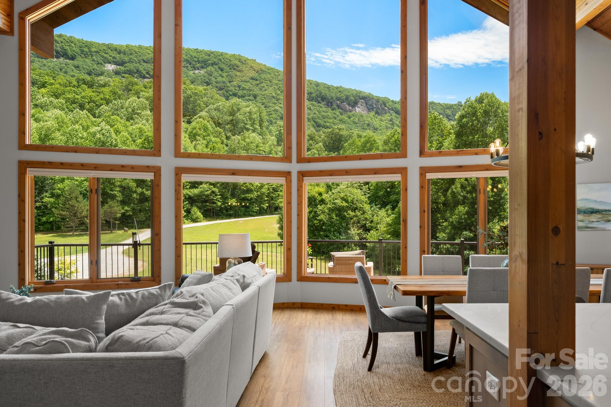 49 Western Eagle Drive — Hendersonville