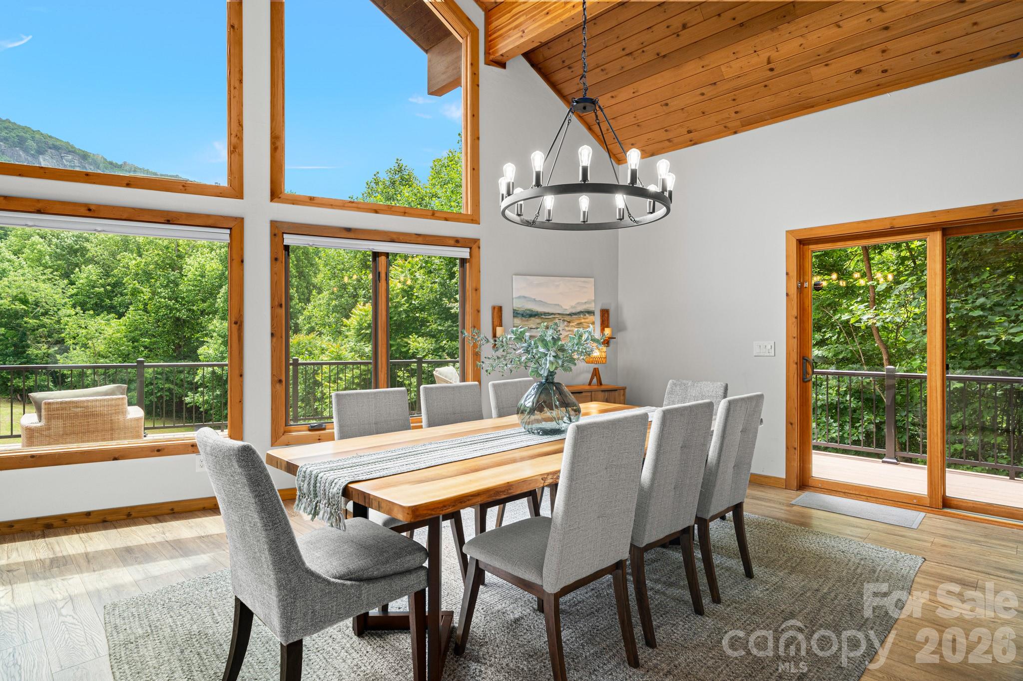 49 Western Eagle Drive — Hendersonville