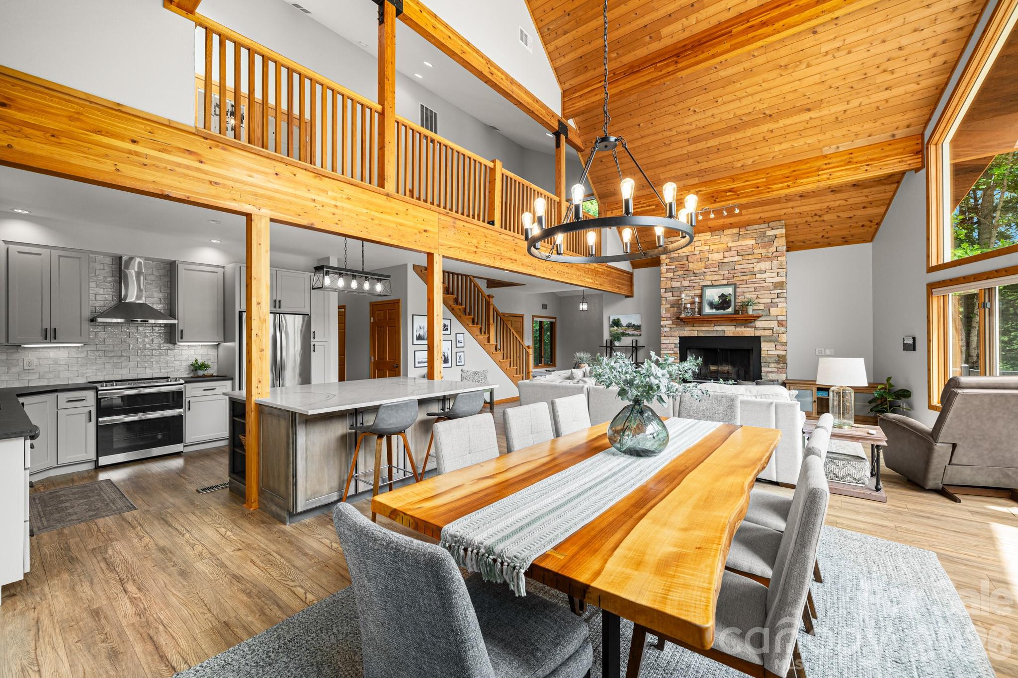 49 Western Eagle Drive — Hendersonville